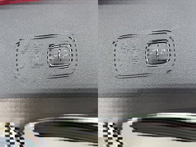 Used 2025 Lincoln Aviator AWD w/ Jet Appearance Package image 13