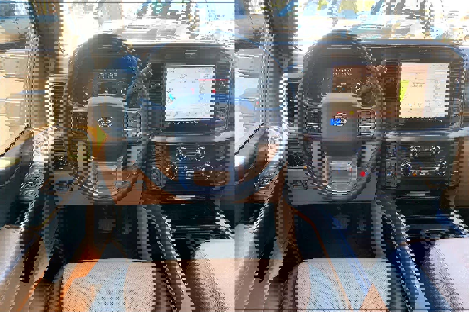 Used 2025 Ford F350 Lariat image 6