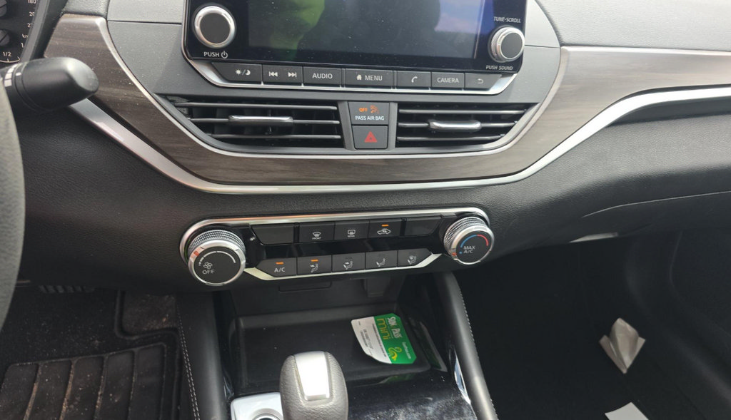 Used 2023 Nissan Altima 2.5 SV FWD image 12