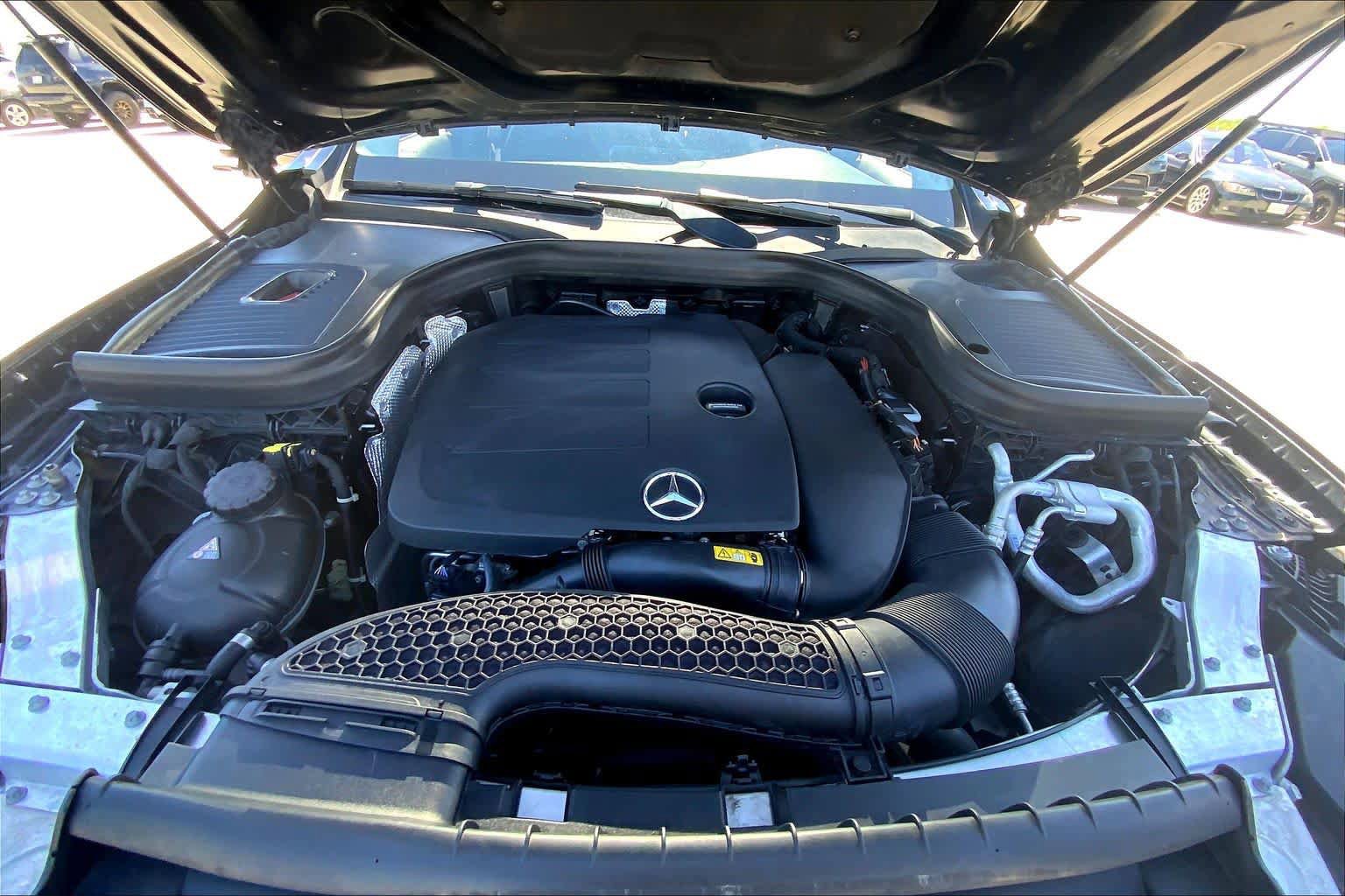Used 2021 Mercedes-Benz GLC 300 image 31