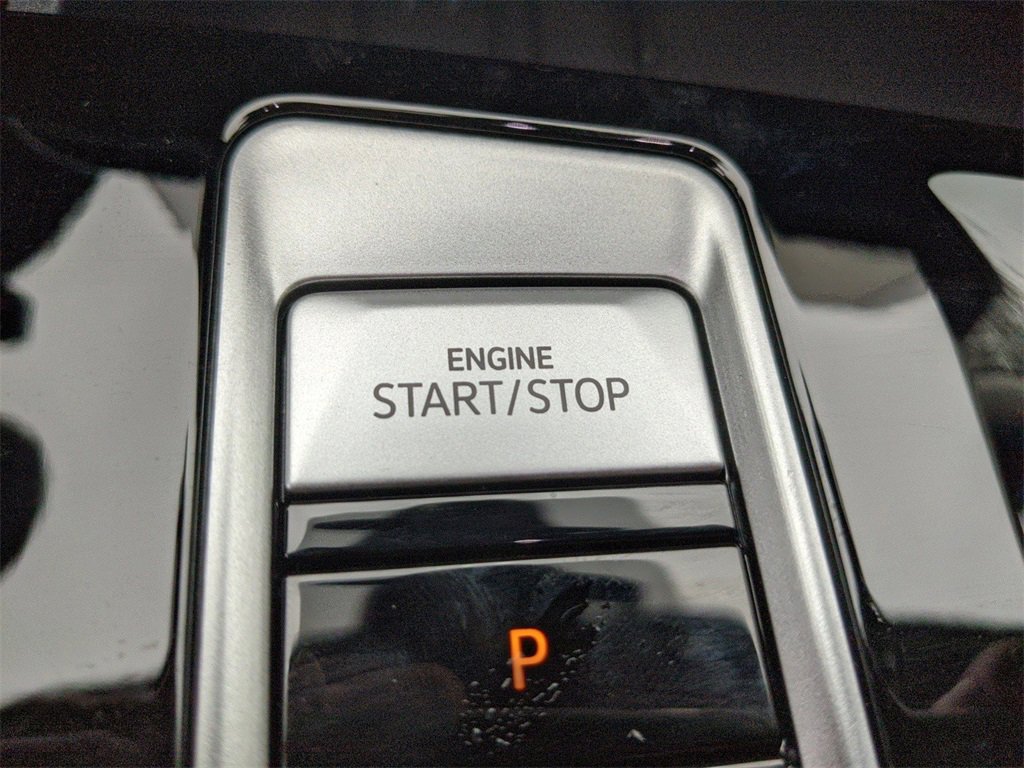 New 2025 Volkswagen Atlas SEL image 43