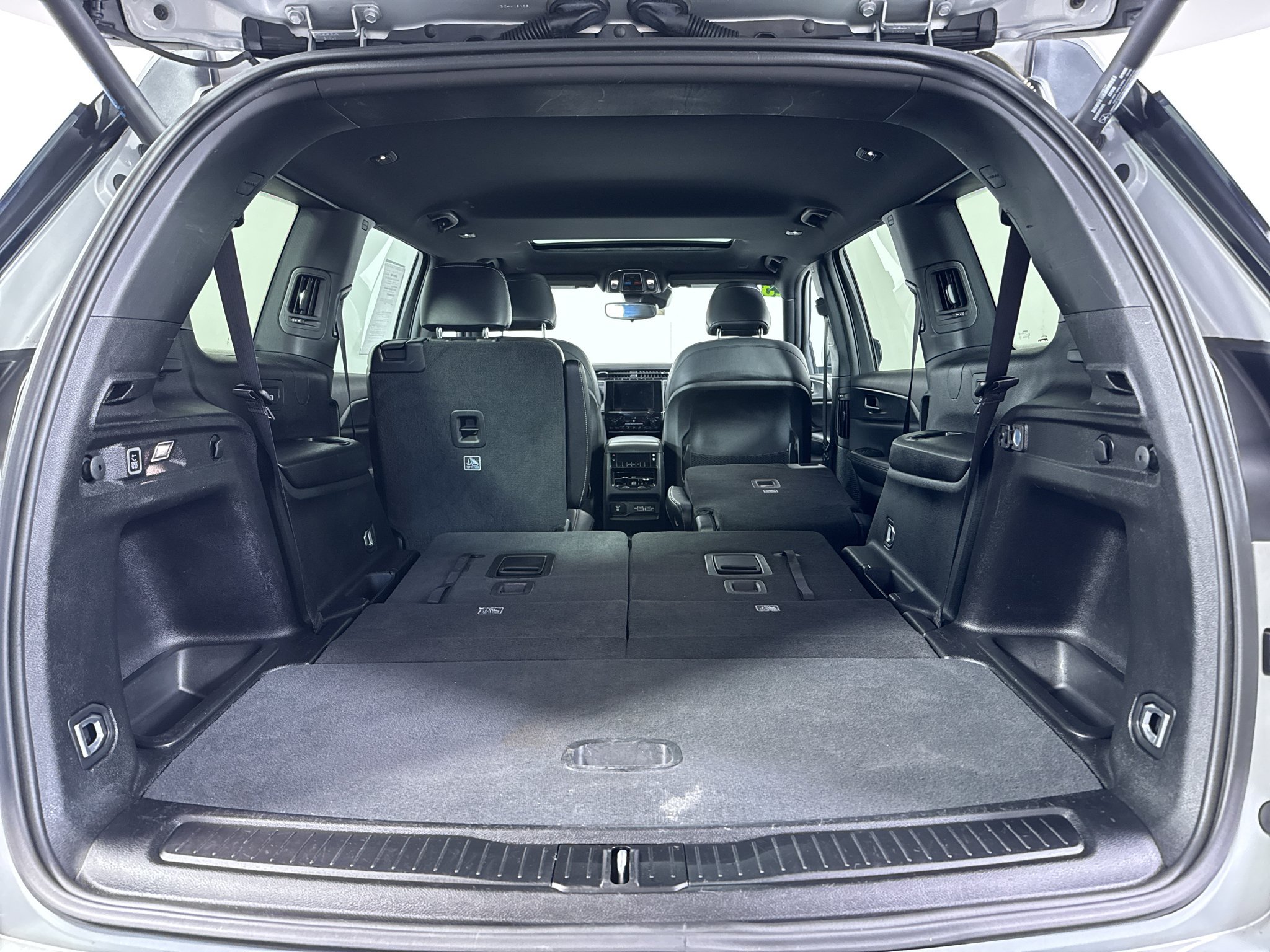 Used 2023 Jeep Grand Cherokee L Laredo AWD/4WD image 9