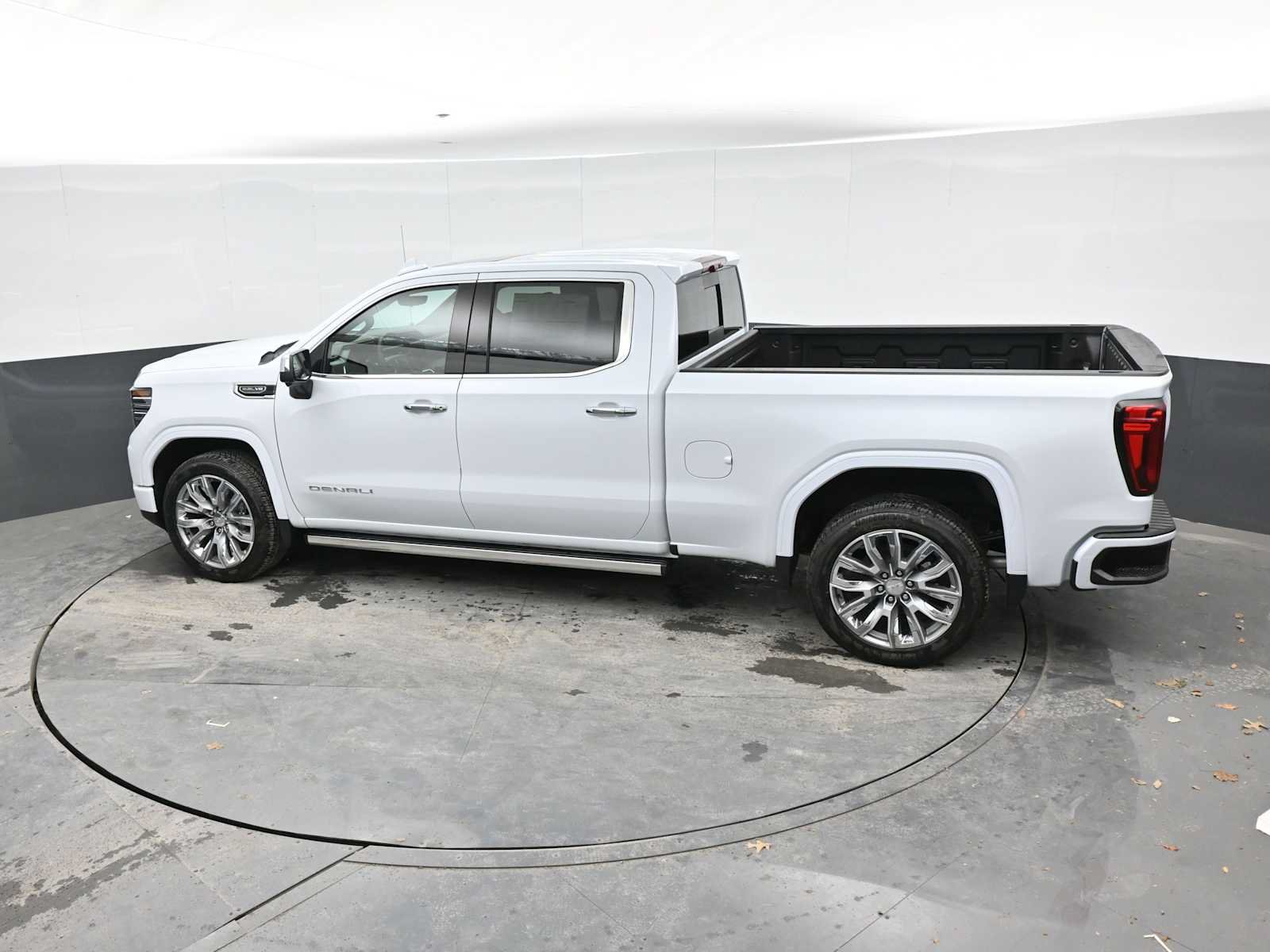 New 2026 GMC Sierra 1500 Denali w/ Denali Reserve Package AWD/4WD image 12