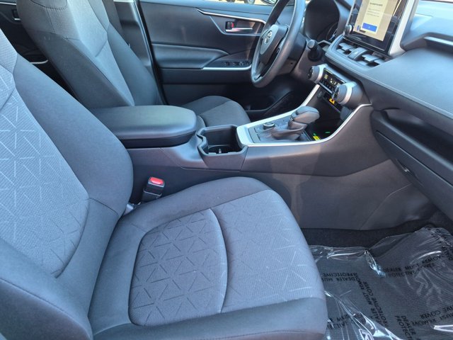 Used 2025 Toyota RAV4 XLE AWD/4WD image 20