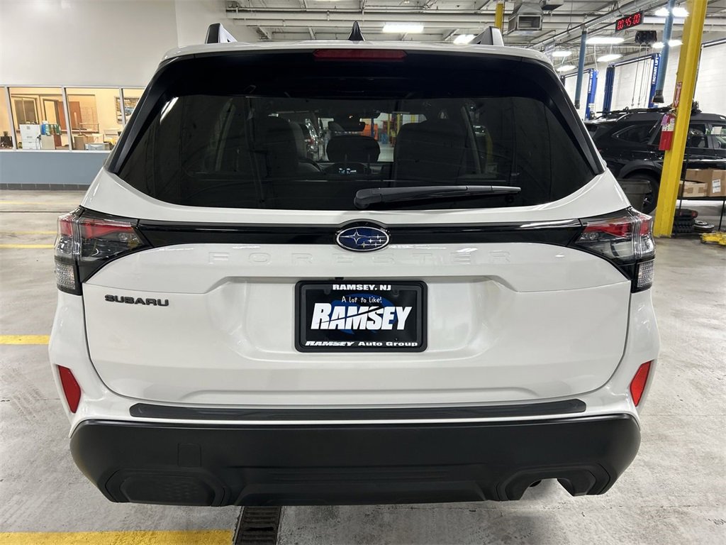 Certified 2025 Subaru Forester Premium image 26