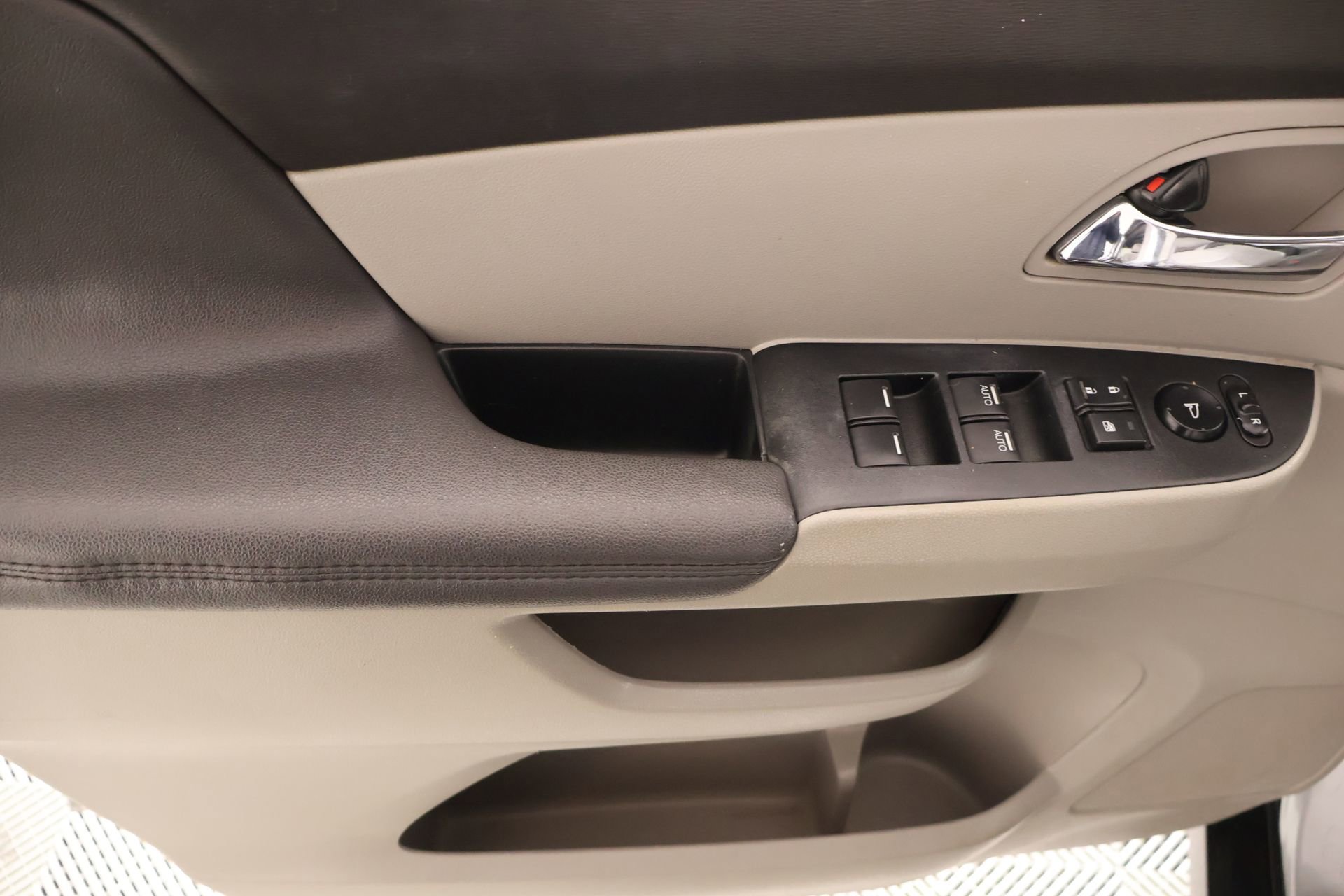 Used 2016 Honda Odyssey EX-L image 18