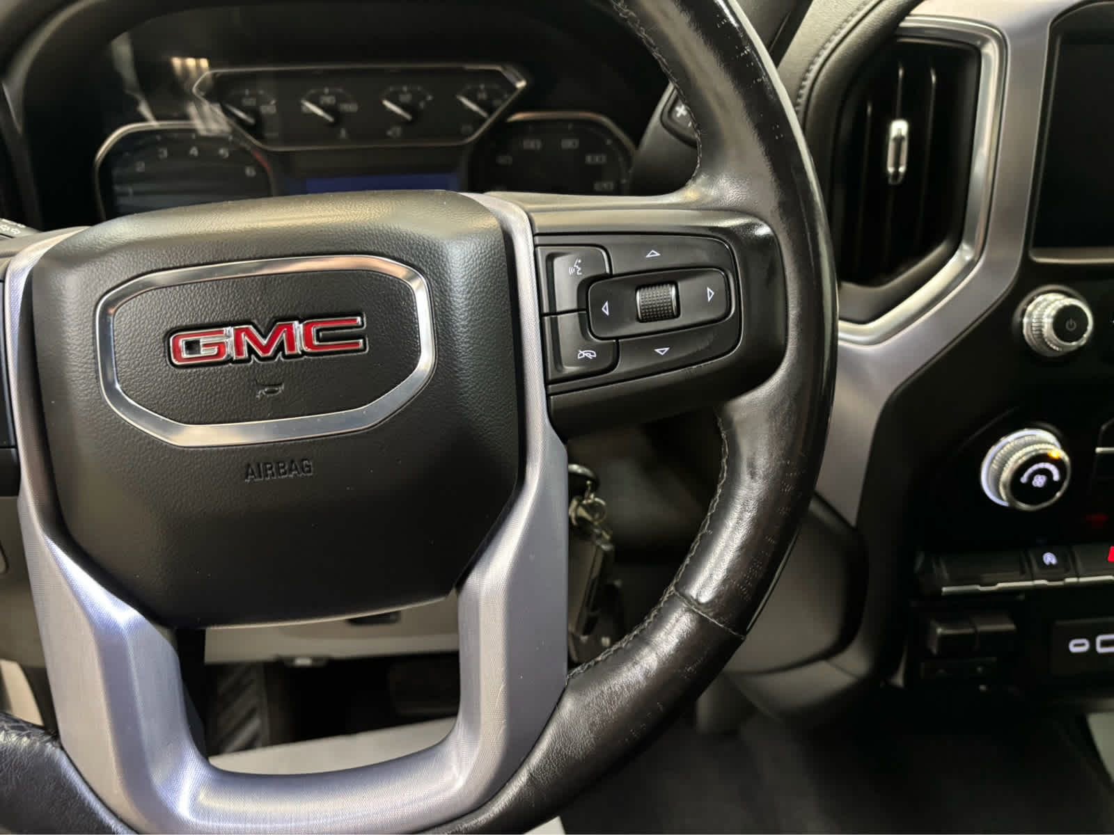 Used 2019 GMC Sierra 1500 SLE w/ Trailering Package RWD image 15