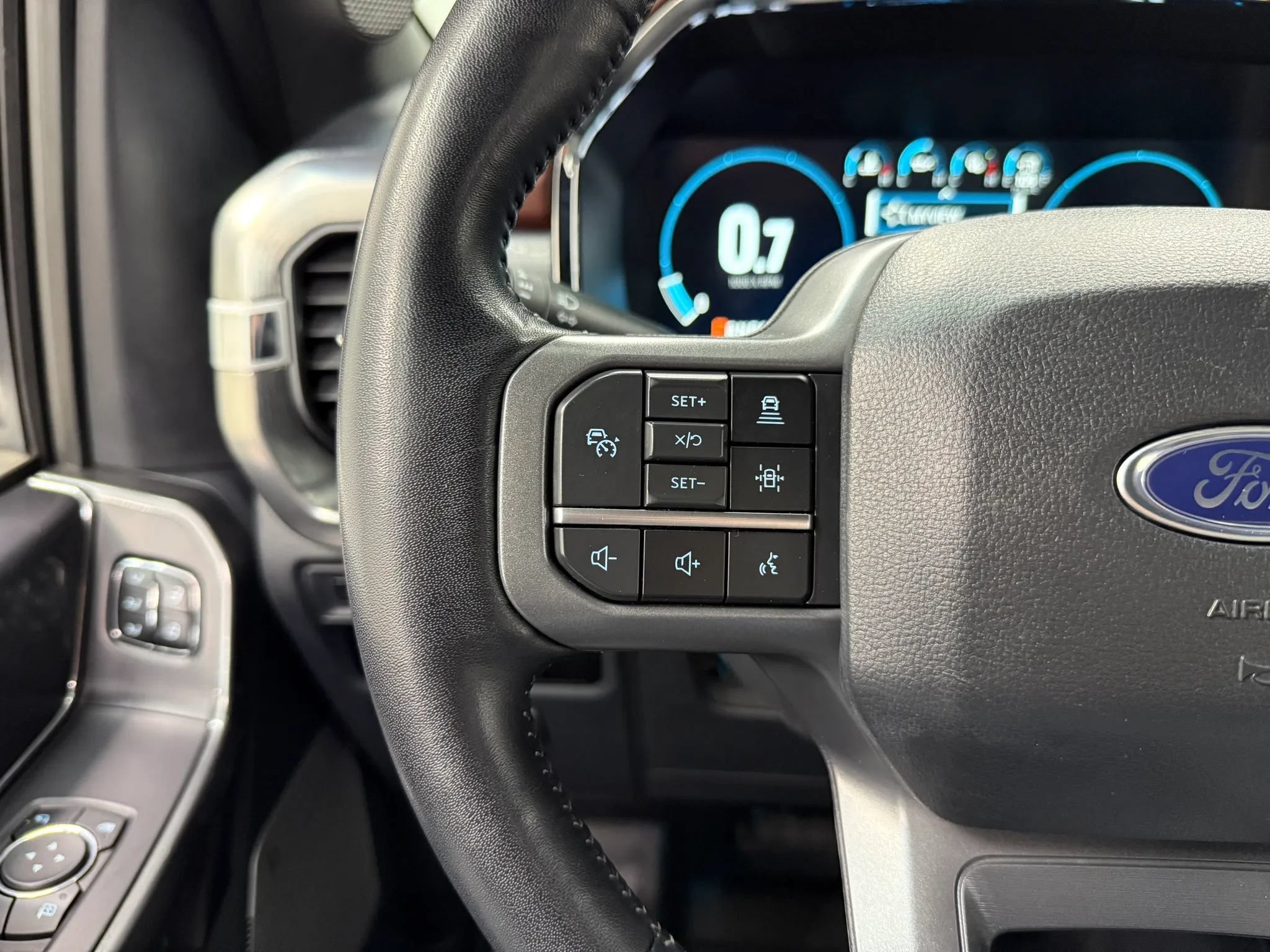 Used 2023 Ford F150 Lariat w/ Equipment Group 502A High AWD/4WD image 28