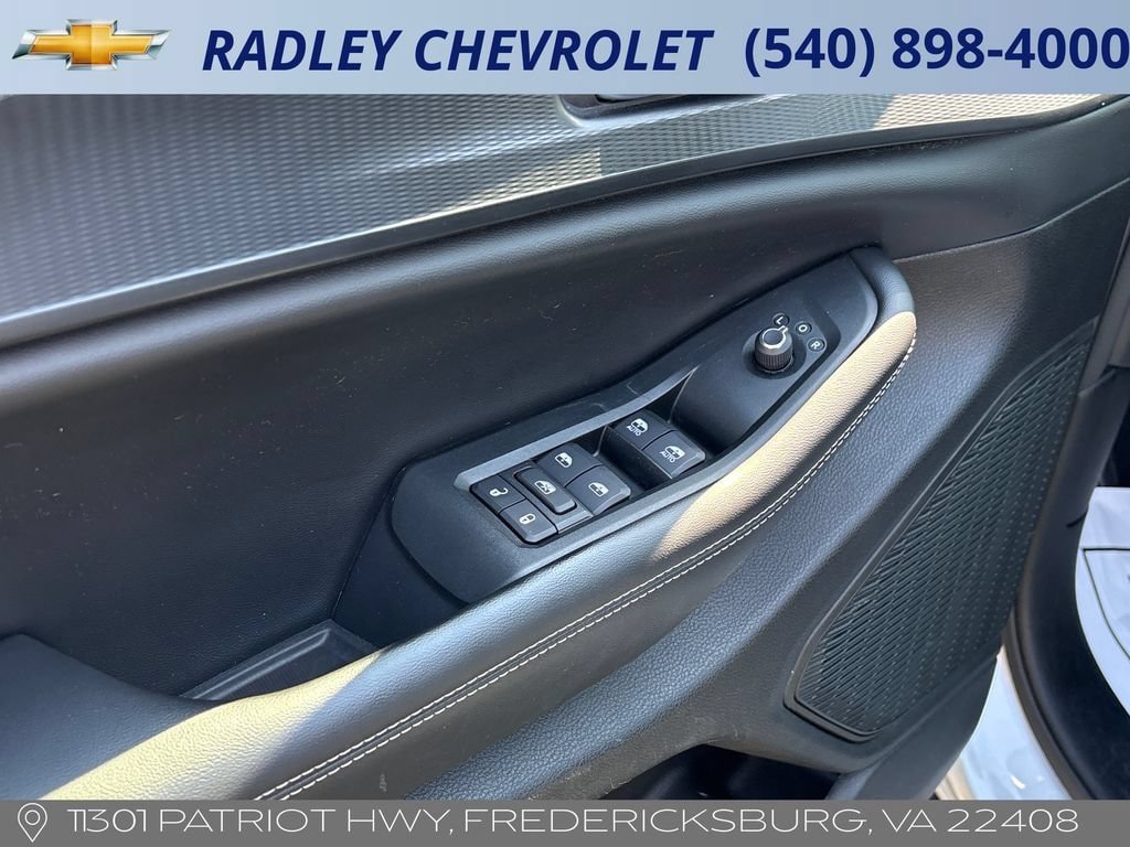 Used 2024 Jeep Grand Cherokee Altitude AWD/4WD image 5