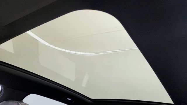 Used 2024 Cadillac Lyriq Tech RWD image 75