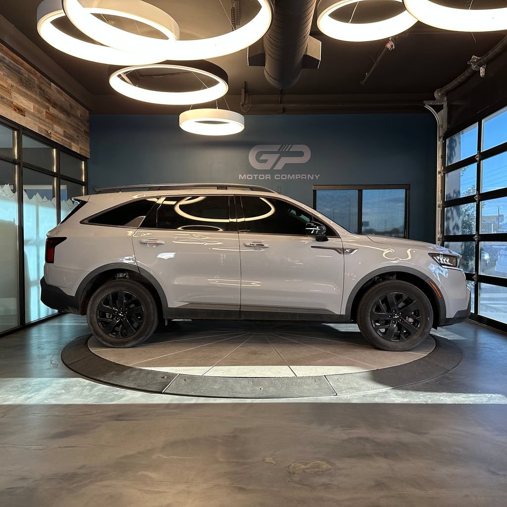 Used 2022 Kia Sorento S w/ Panoramic Sunroof Package AWD/4WD image 2
