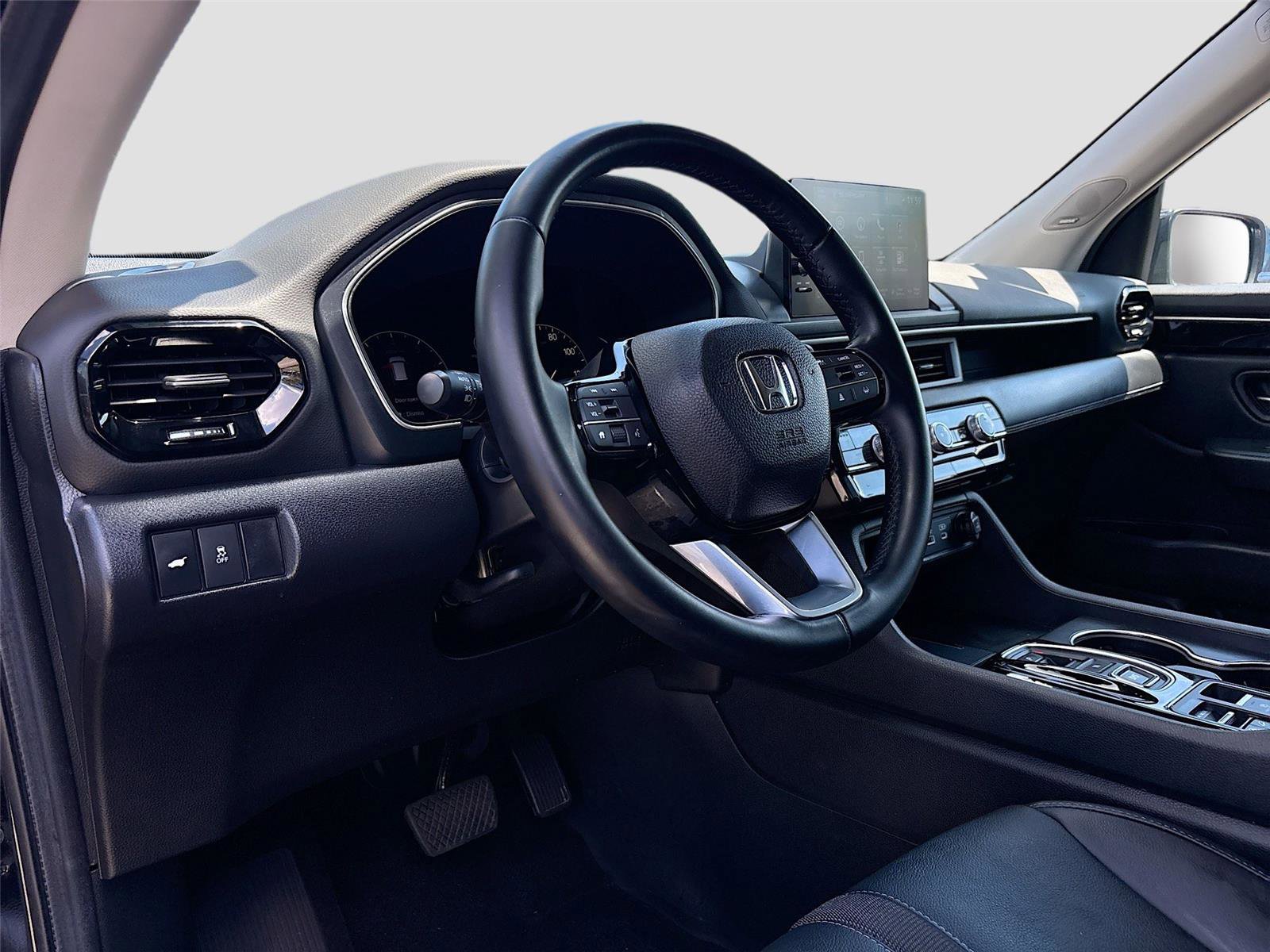 Certified 2024 Honda Pilot Touring image 10
