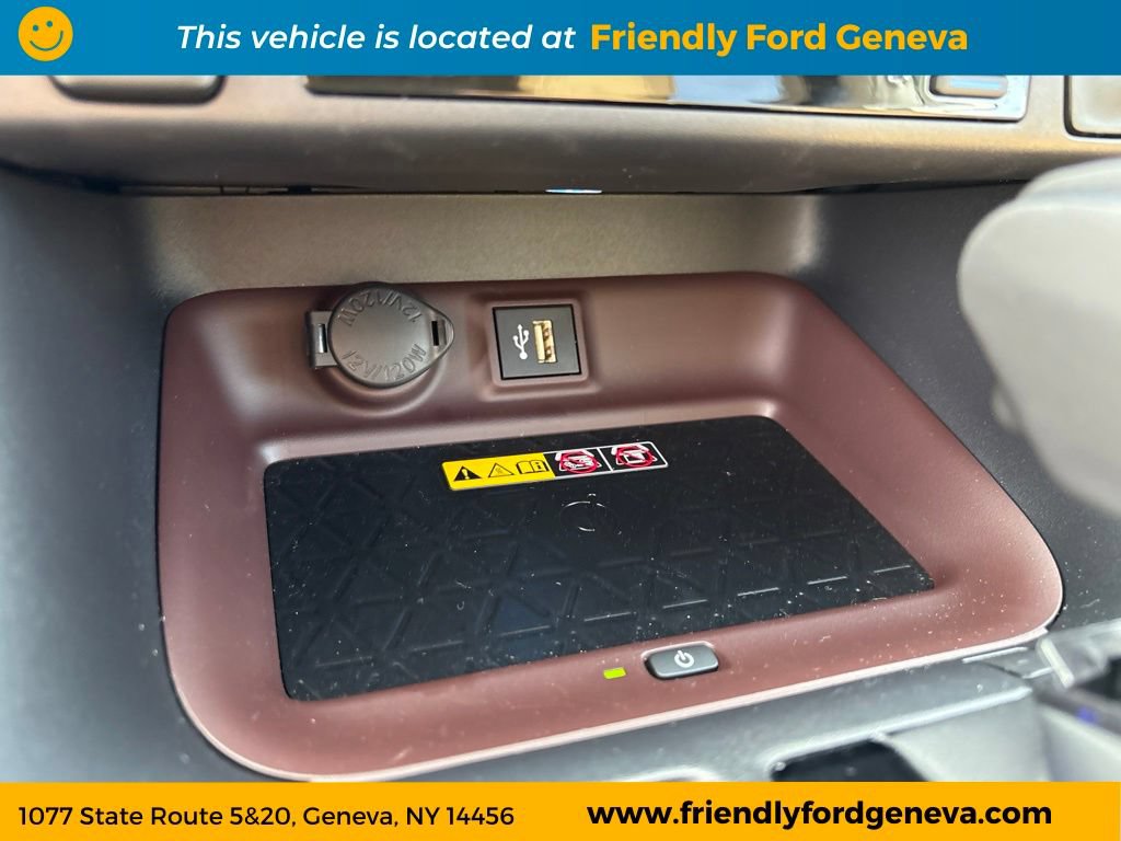 Used 2025 Toyota RAV4 Limited w/ Advanced Technology Package AWD/4WD image 15