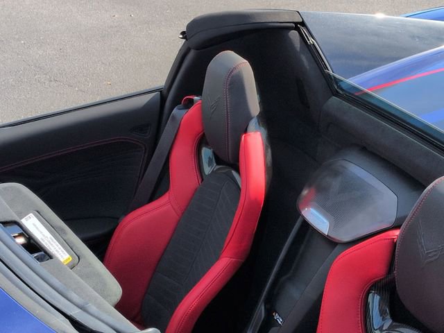 Used 2025 Chevrolet Corvette Z06 w/ Stealth Interior Trim Package RWD image 4