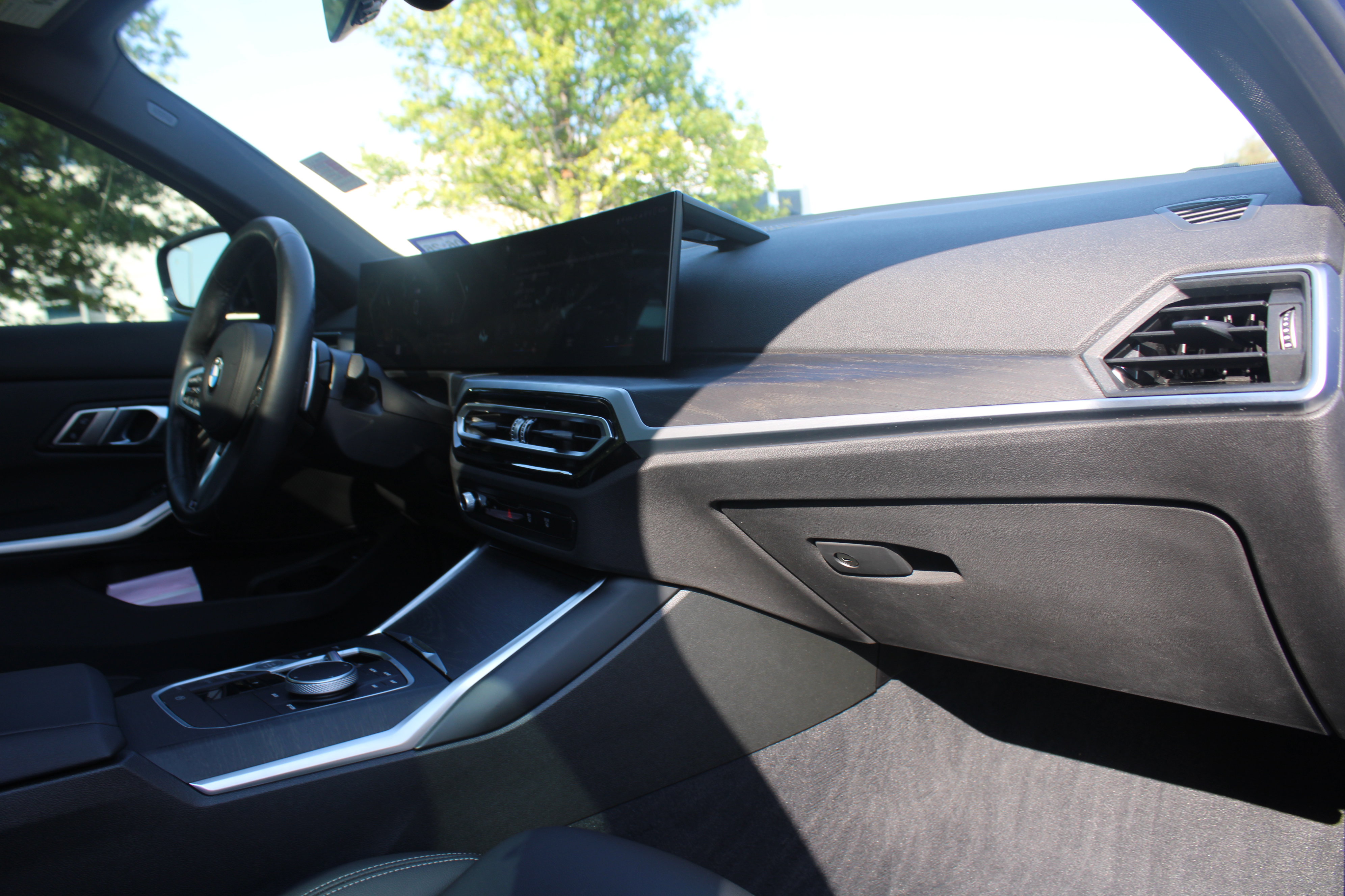 Used 2023 BMW 330i Sedan w/ M Sport Package image 47