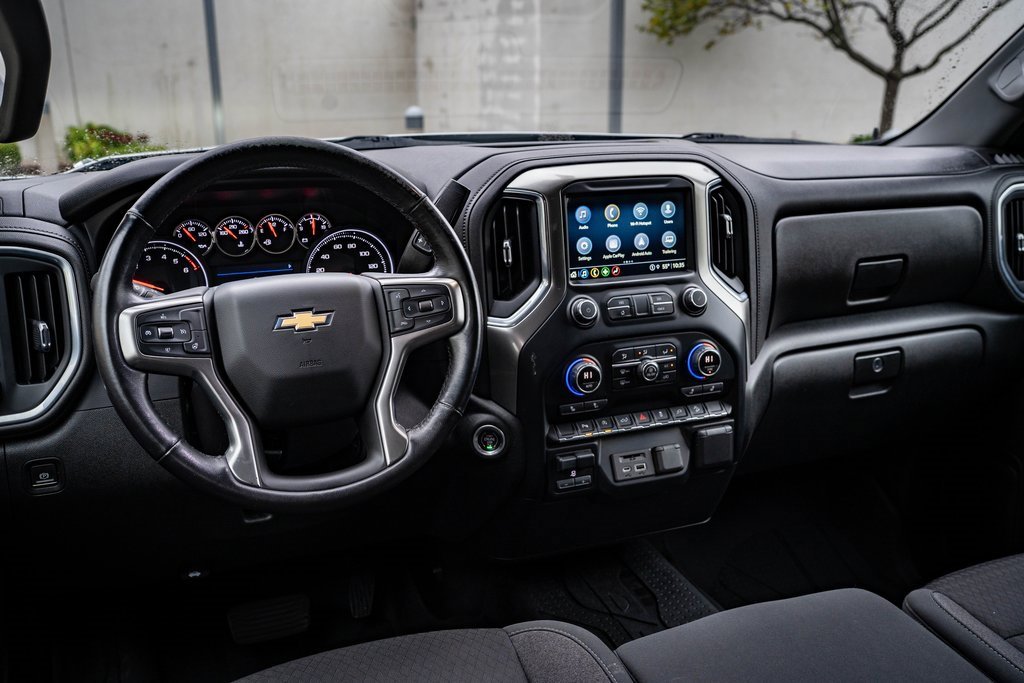 Used 2021 Chevrolet Silverado 1500 LT w/ Z71 Off-Road Package image 4