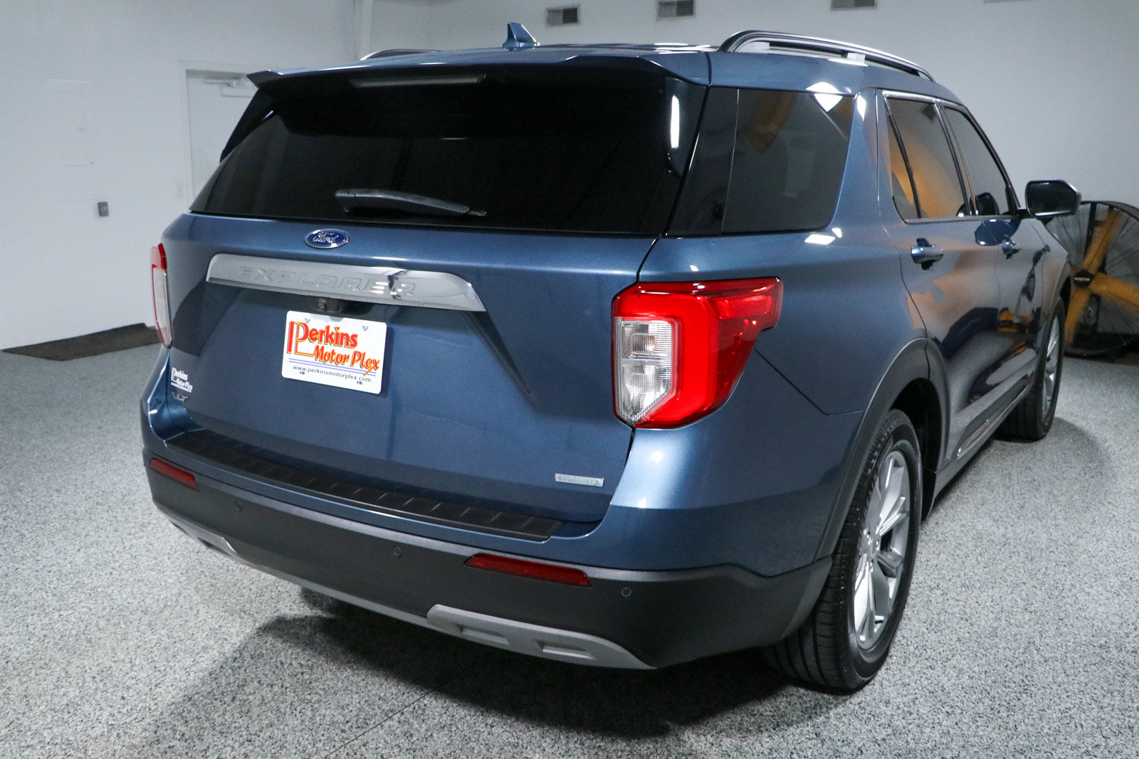 Used 2020 Ford Explorer XLT w/ Equipment Group 202A RWD image 7