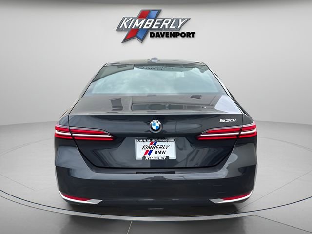 Certified 2024 BMW 530i w/ Premium Package image 4