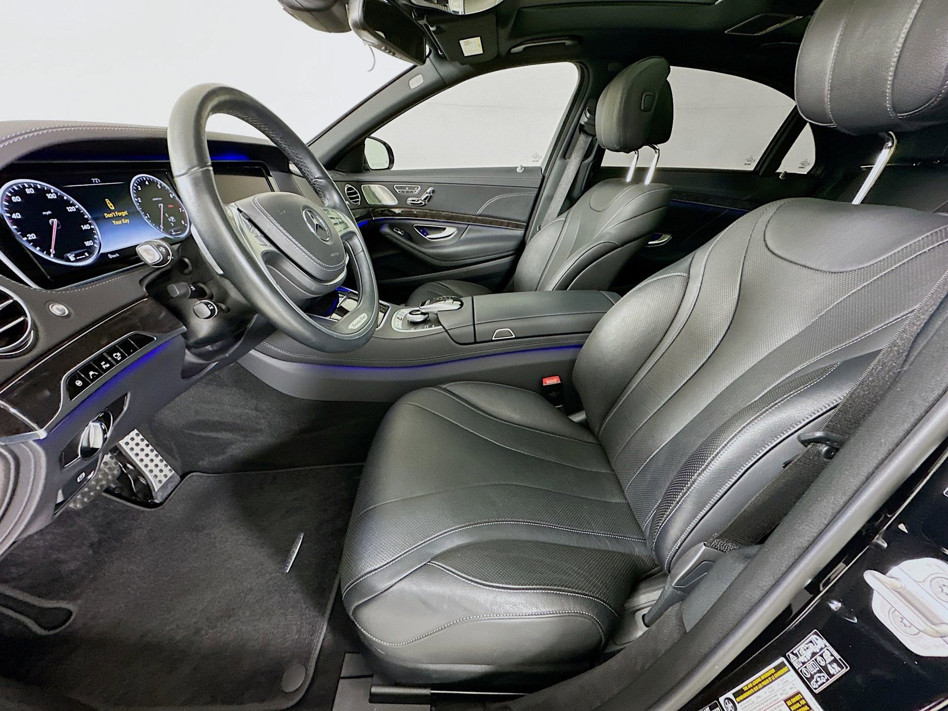 Used 2017 Mercedes-Benz S 550 Sedan image 23