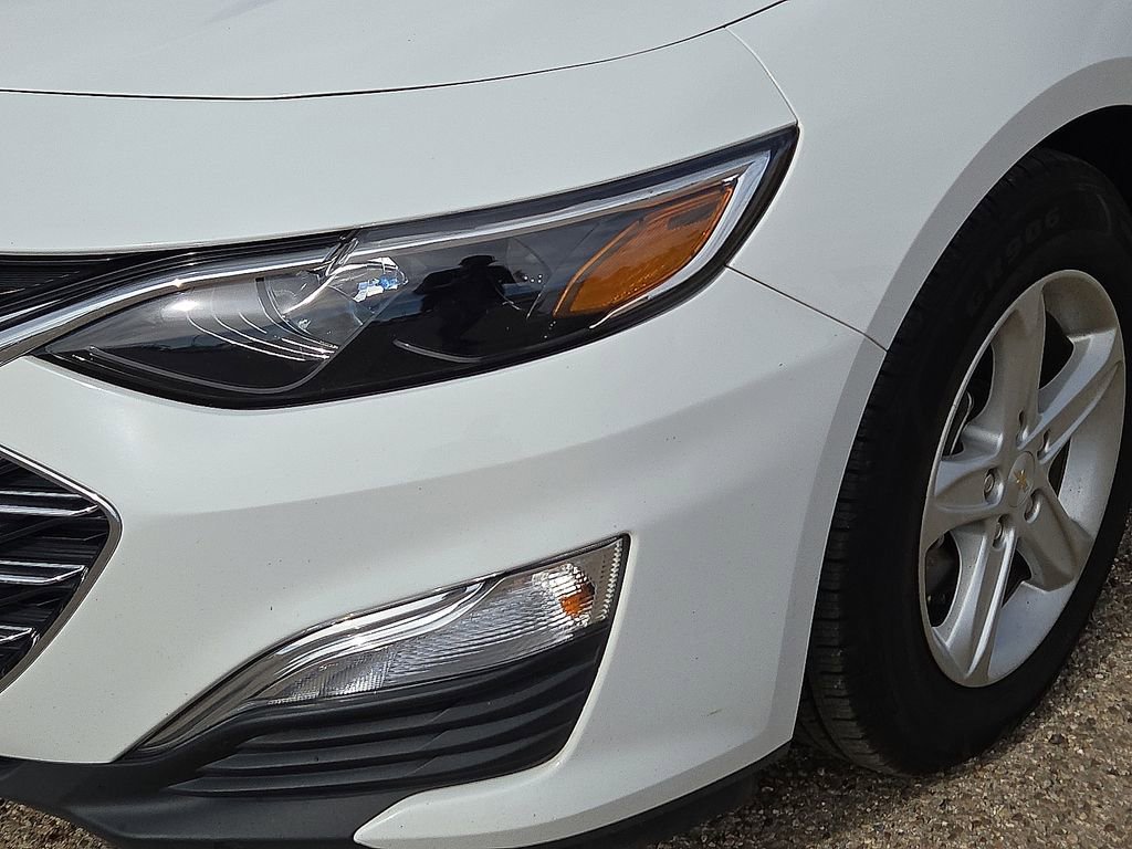 Used 2020 Chevrolet Malibu LS w/ Driver Confidence Package II image 10