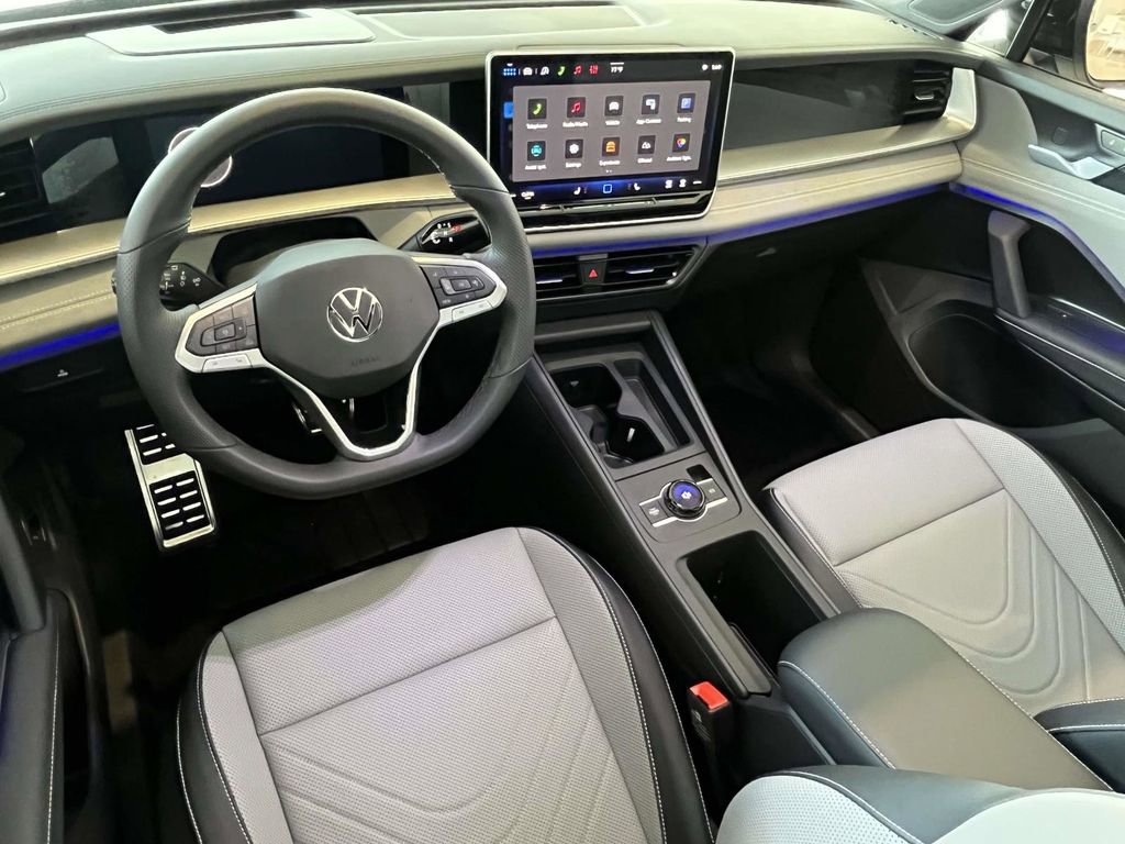 New 2026 Volkswagen Tiguan SE R-Line image 12
