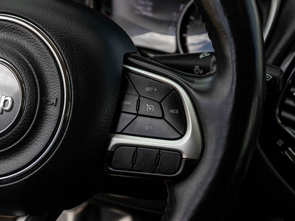 Used 2020 Jeep Compass Limited image 24