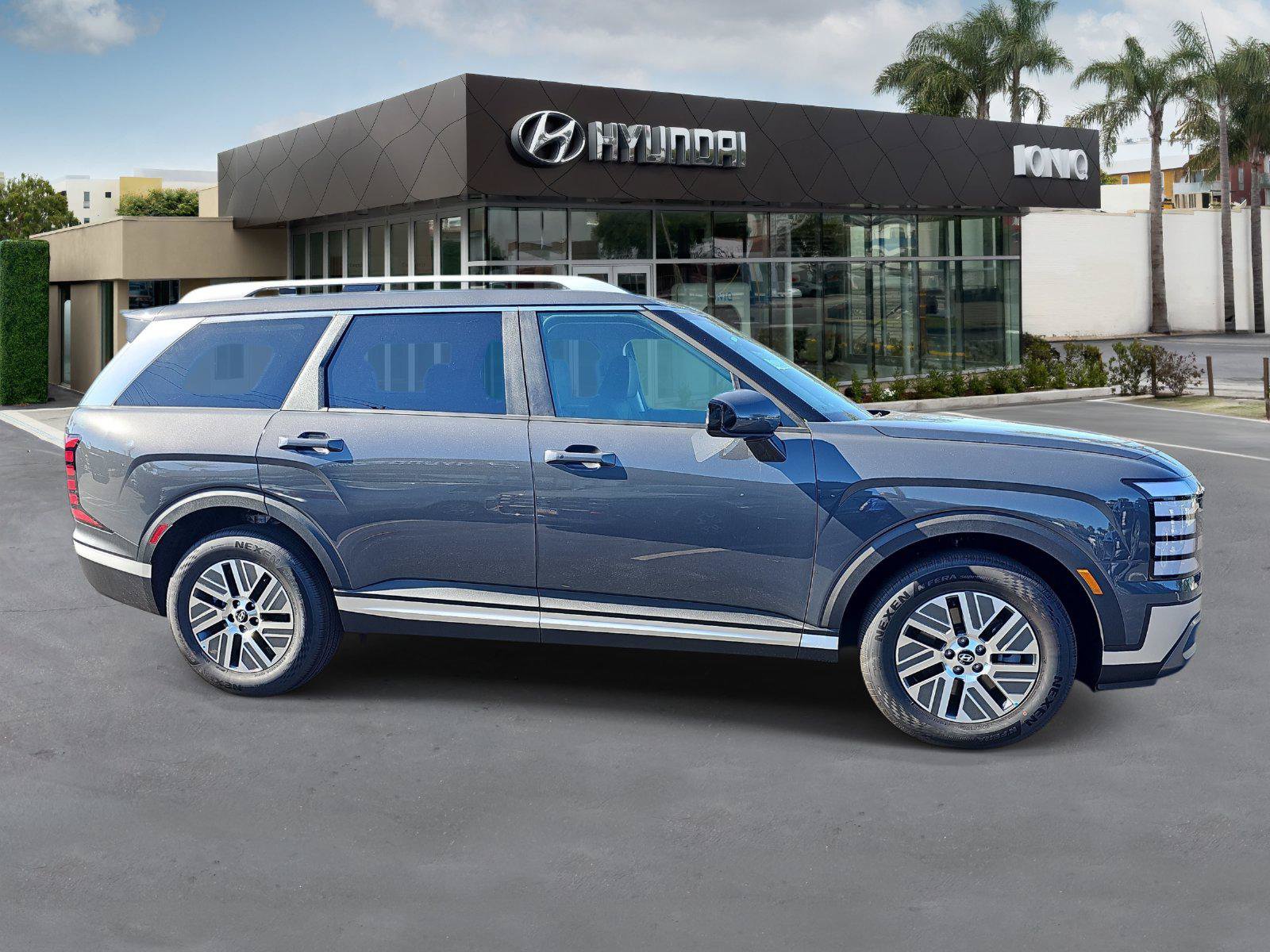 New 2027 Hyundai Palisade SEL FWD image 2