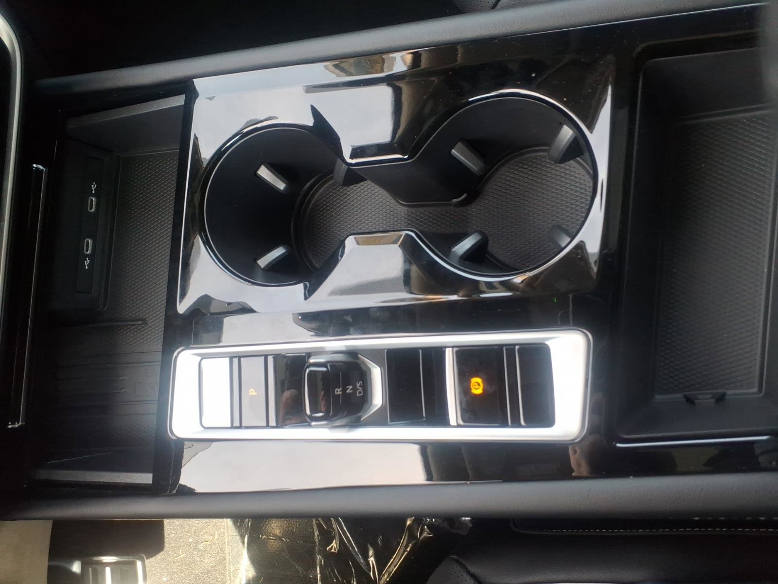 New 2026 Volkswagen Atlas SEL Premium R-Line image 16