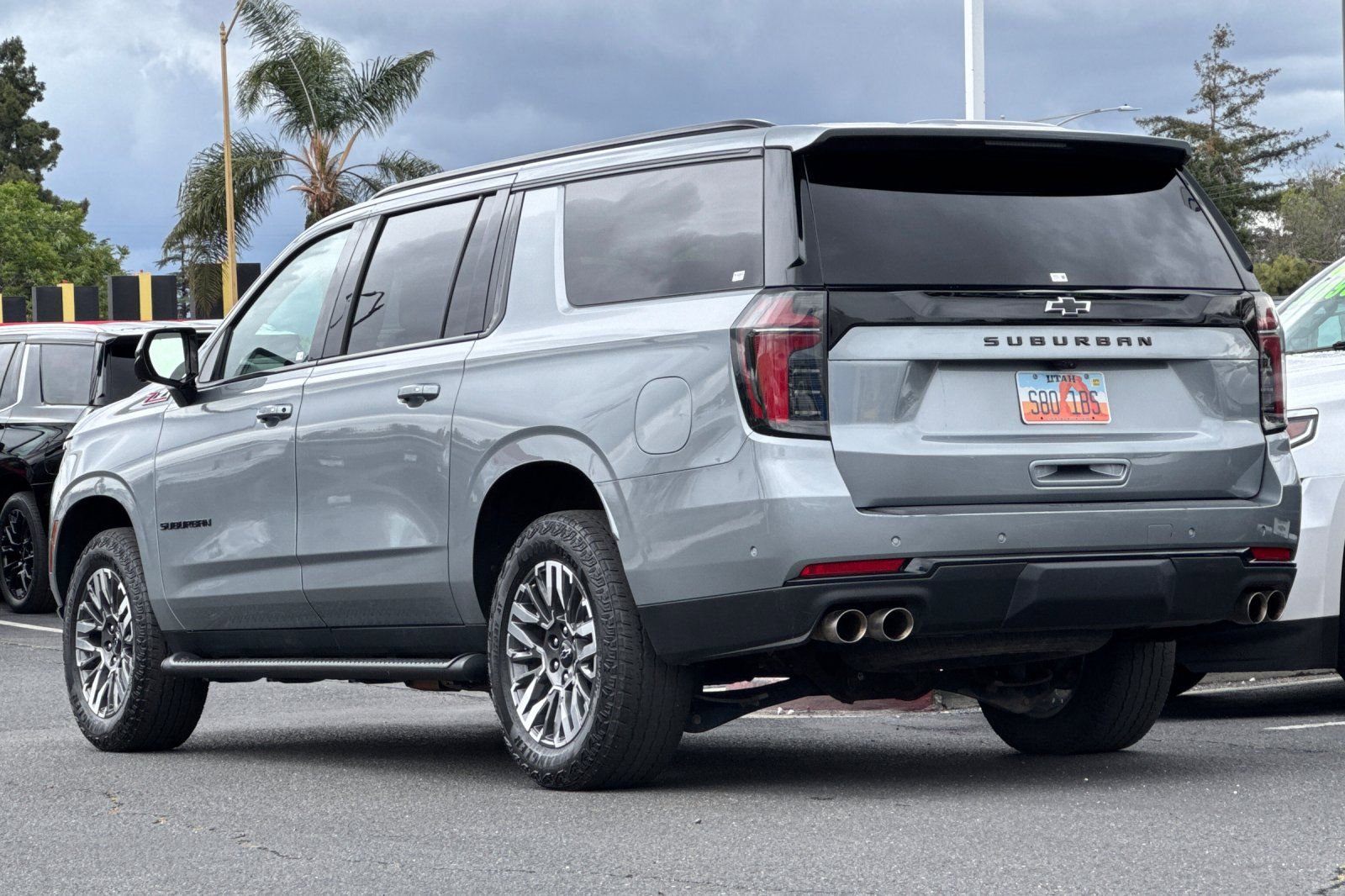 Used 2025 Chevrolet Suburban Z71 AWD/4WD image 7