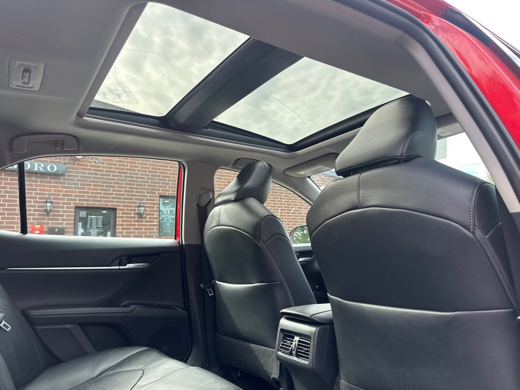 Used 2019 Toyota Camry XSE image 18