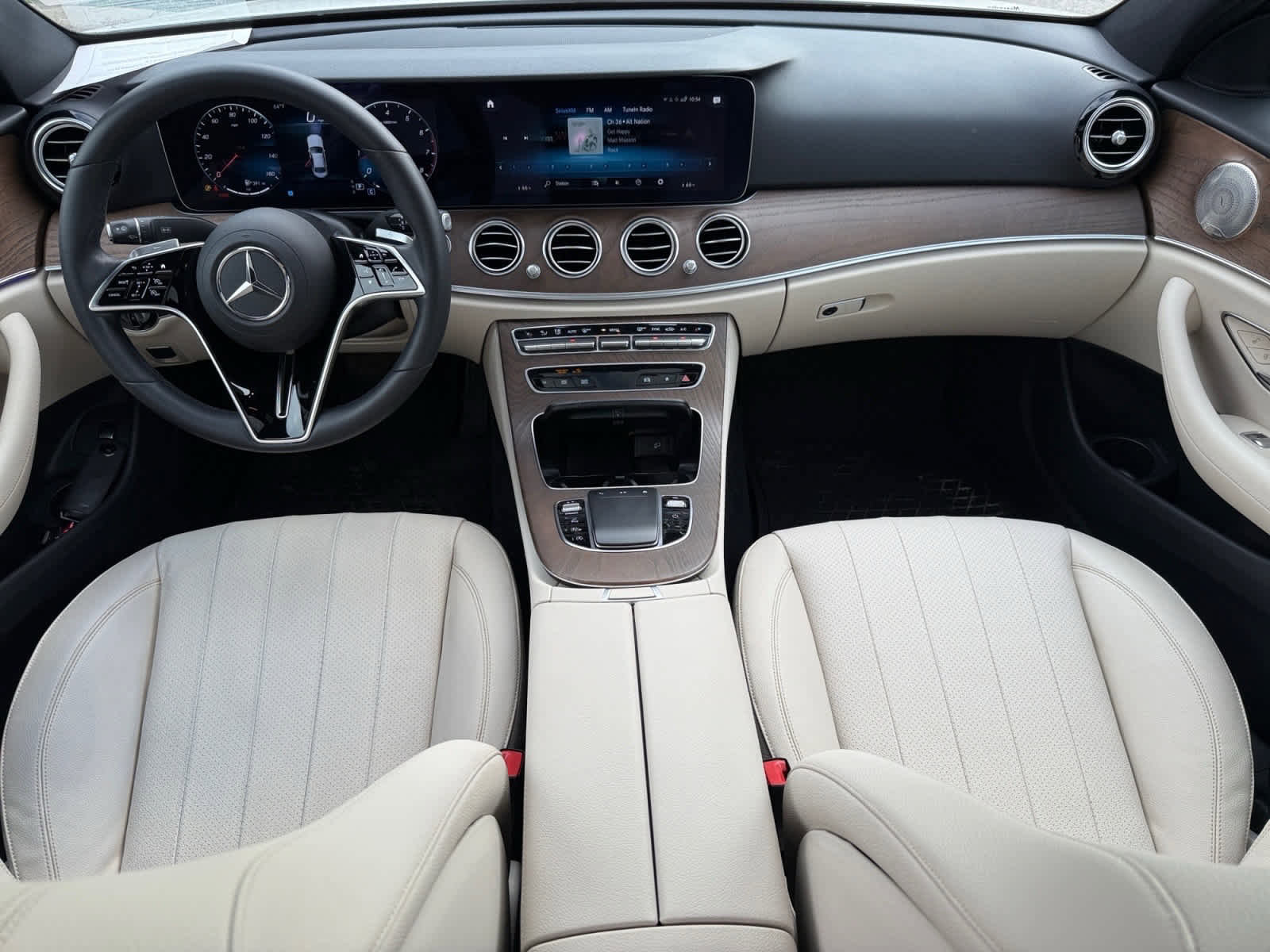 Used 2022 Mercedes-Benz E 350 Sedan image 12