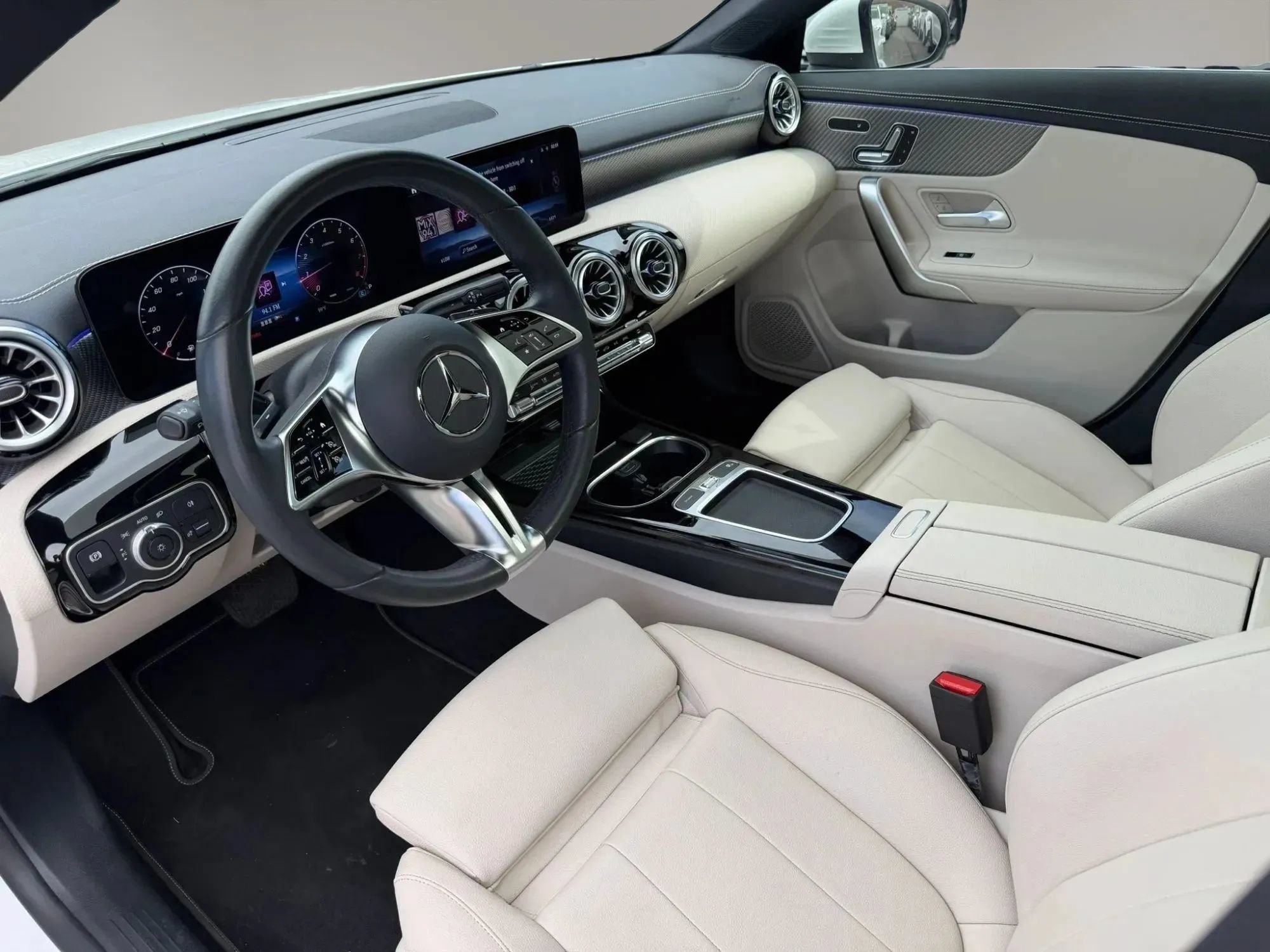 Used 2024 Mercedes-Benz CLA 250 4MATIC image 11