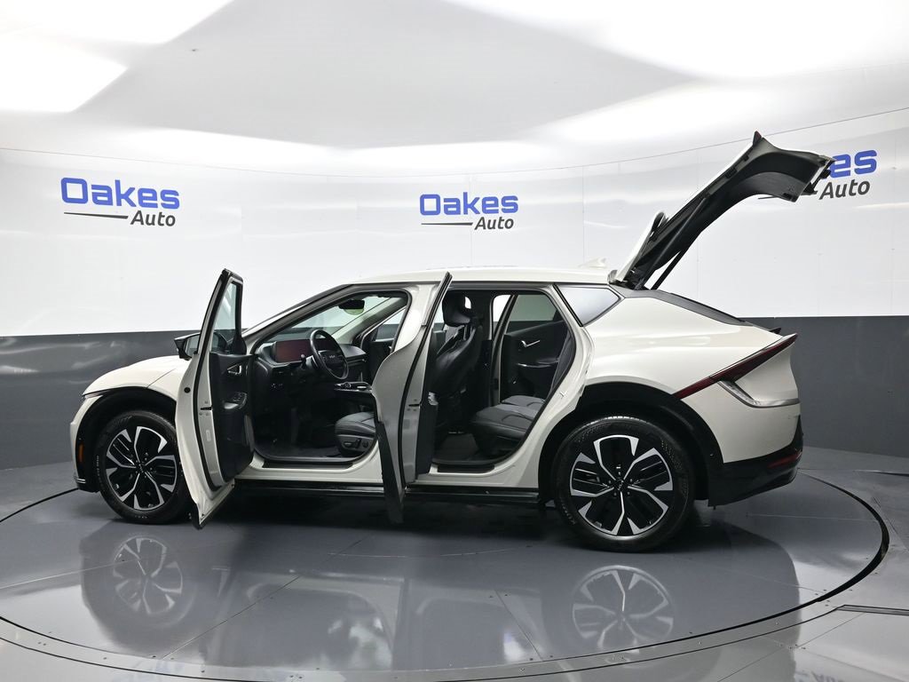 Certified 2022 Kia EV6 Wind w/ Wind Technology Package image 55