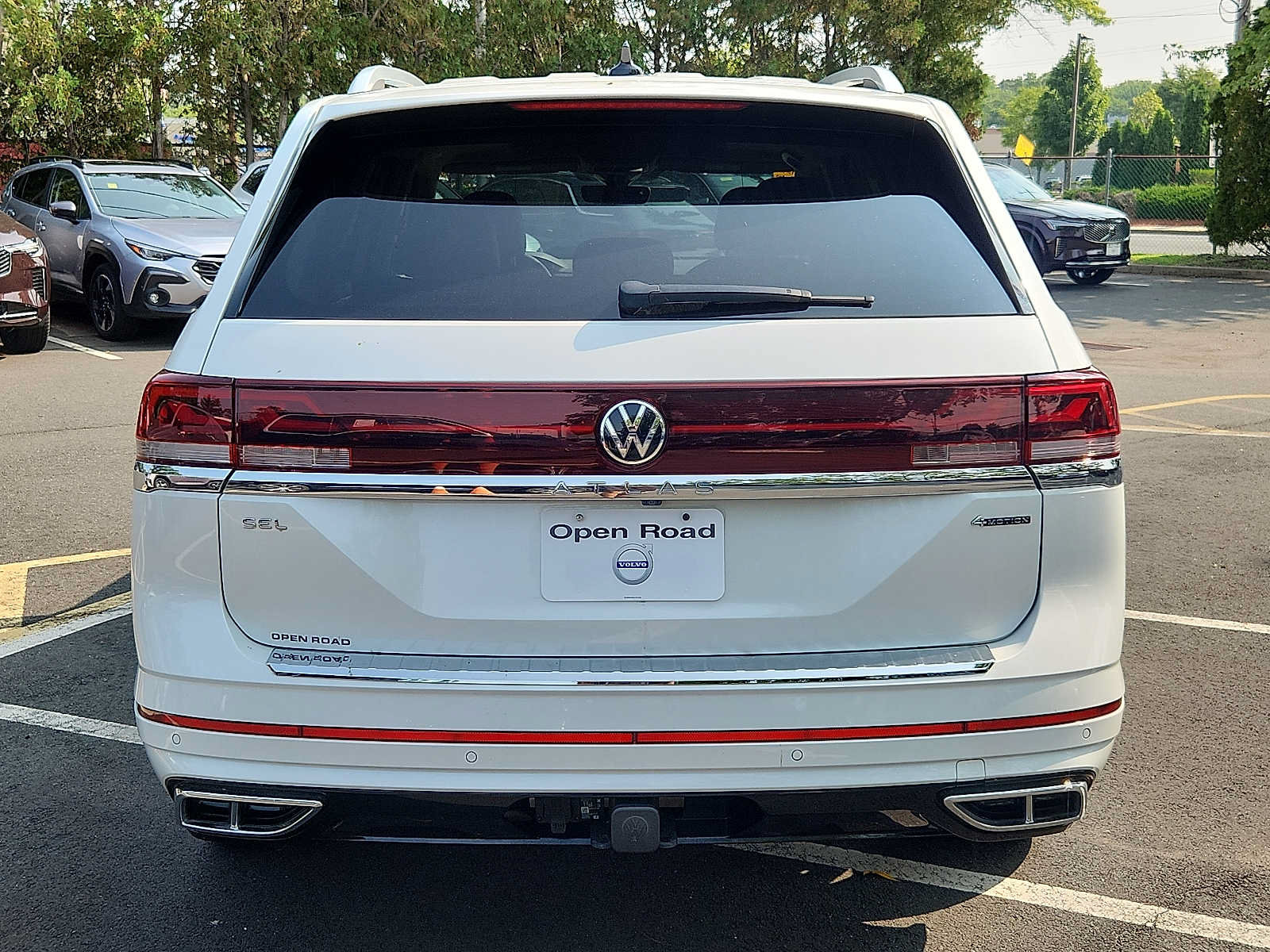Used 2024 Volkswagen Atlas SEL Premium R-Line AWD/4WD image 5