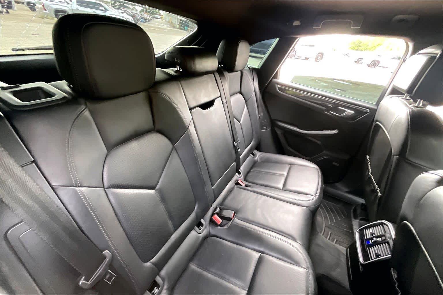 Used 2015 Porsche Macan S AWD/4WD image 17