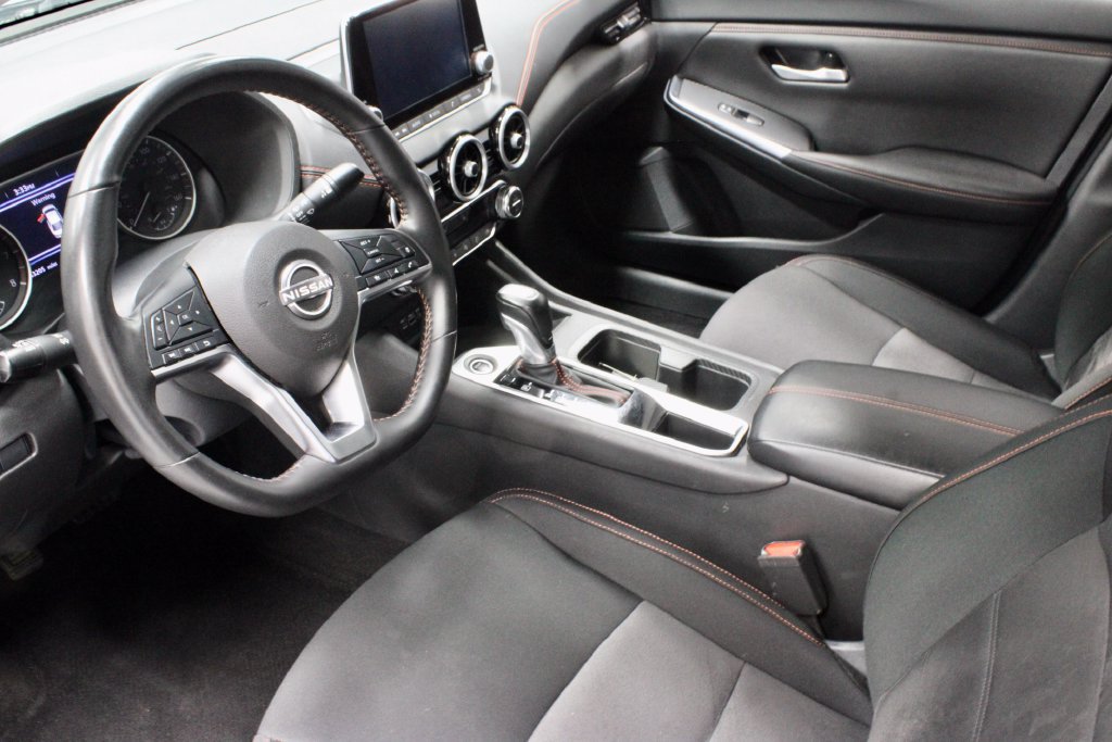 Certified 2025 Nissan Sentra SR FWD image 23