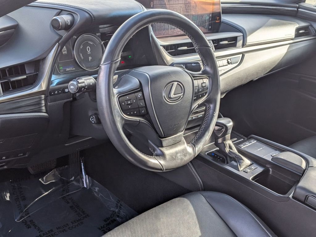 Used 2021 Lexus ES 300h w/ Premium Package FWD image 16