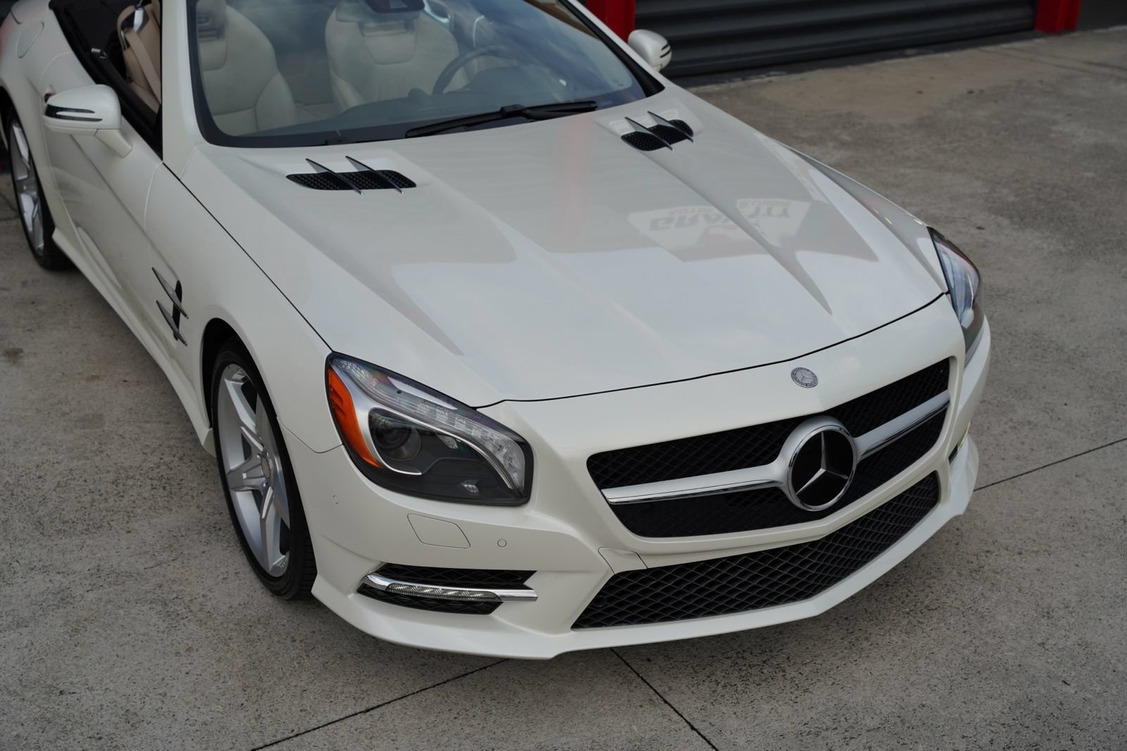 Used 2016 Mercedes-Benz SL 400 image 3