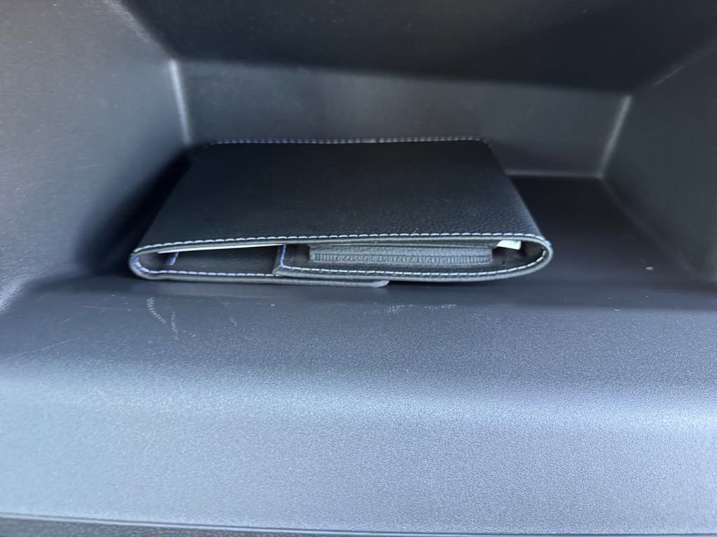 Used 2023 Volkswagen ID.4 Pro S AWD/4WD image 19