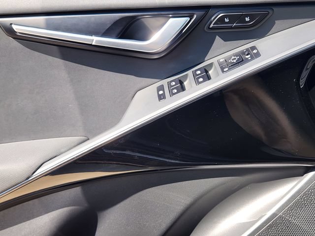 Certified 2024 Kia Niro FWD image 25