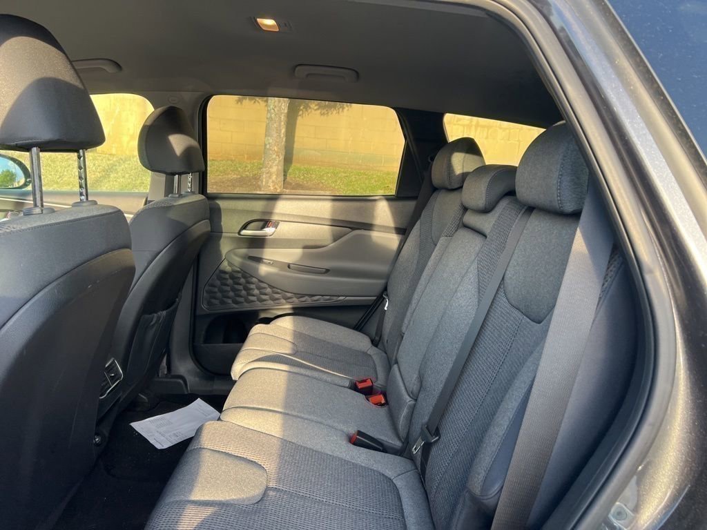 Used 2022 Hyundai Santa Fe SEL FWD image 11