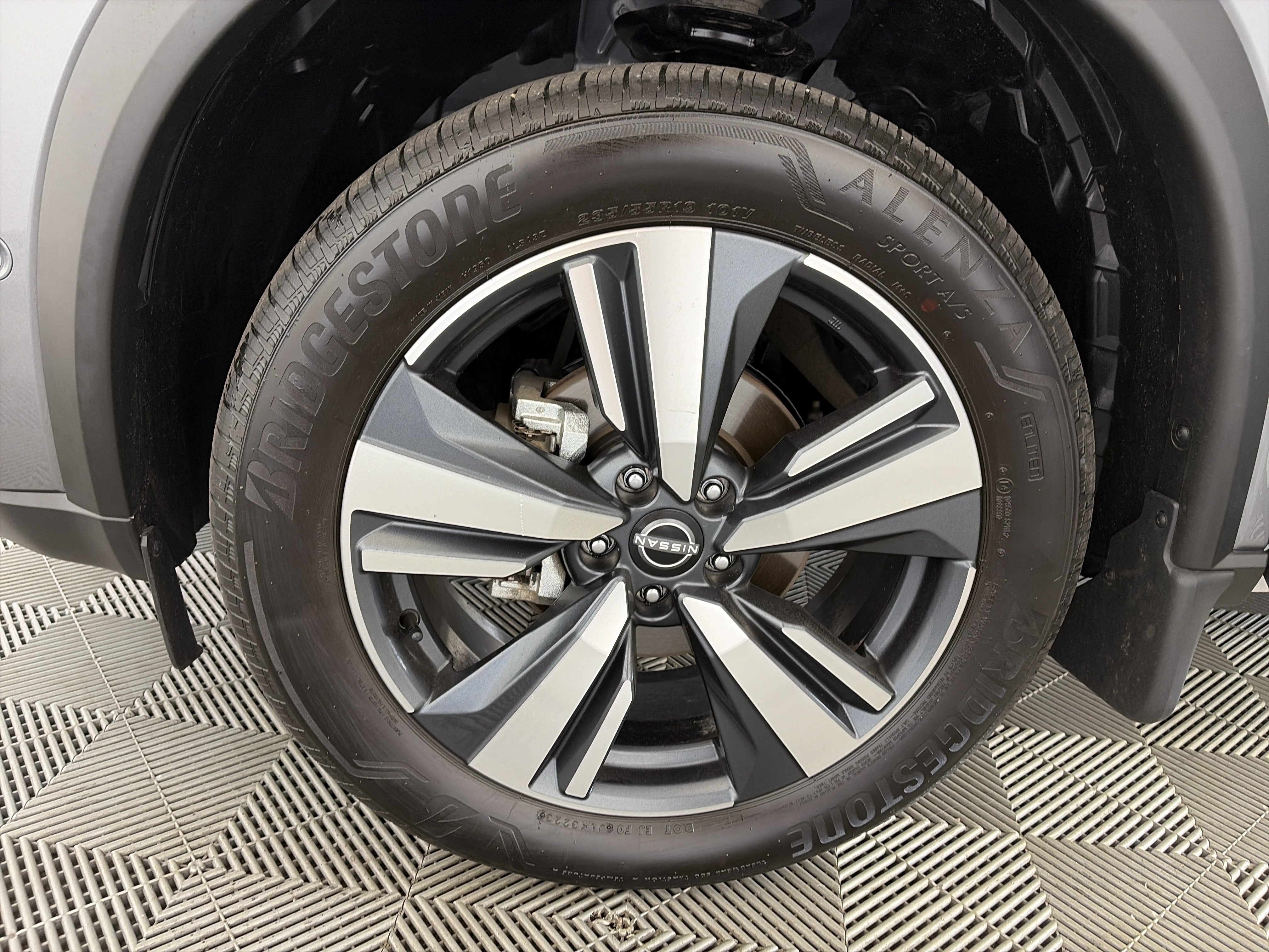 Certified 2023 Nissan Rogue Platinum w/ Platinum Premium Package AWD/4WD image 13