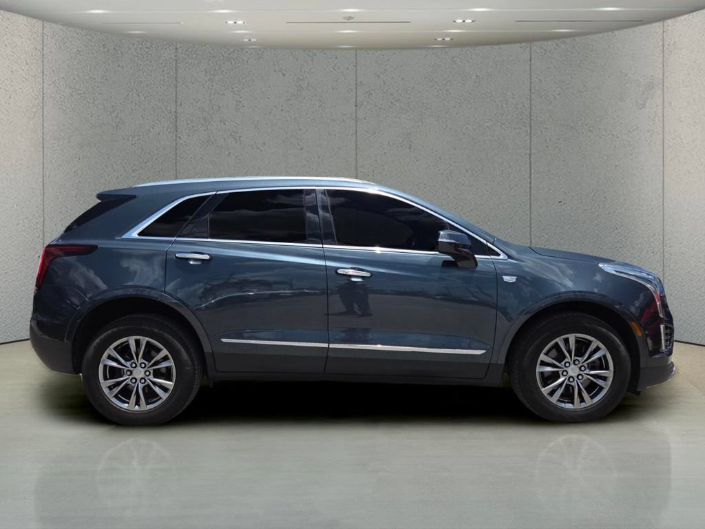 Used 2021 Cadillac XT5 Premium Luxury FWD image 2