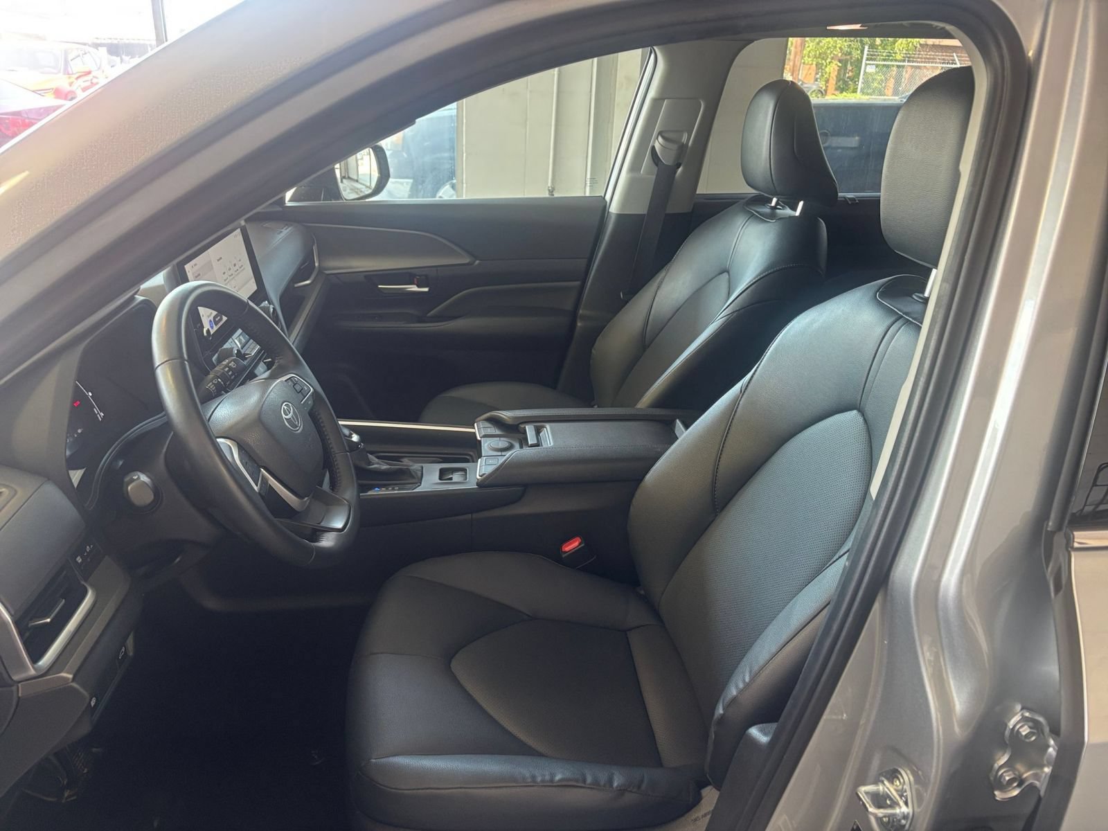 Used 2025 Toyota Grand Highlander FWD image 27