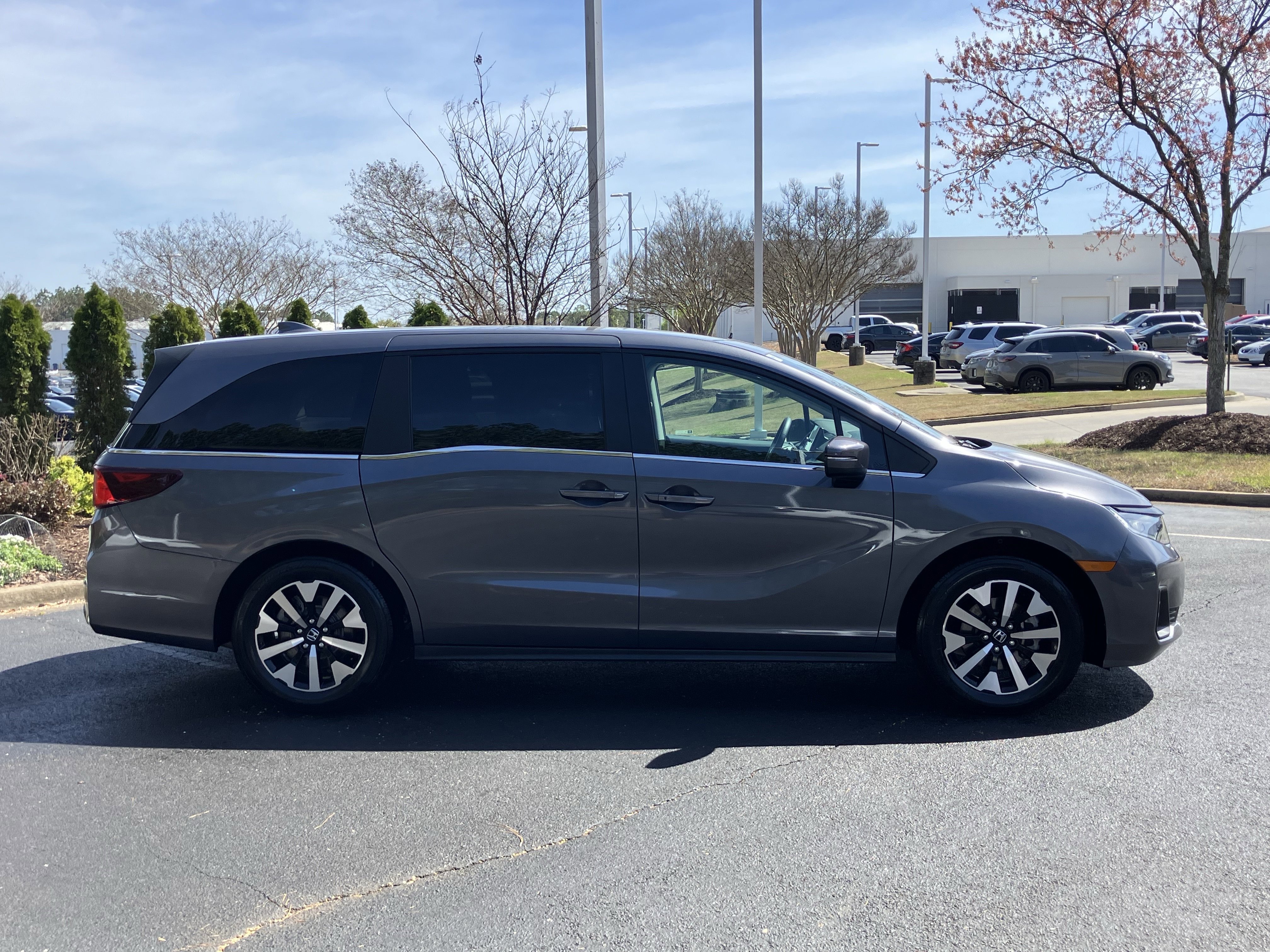 Used 2025 Honda Odyssey EX-L image 11