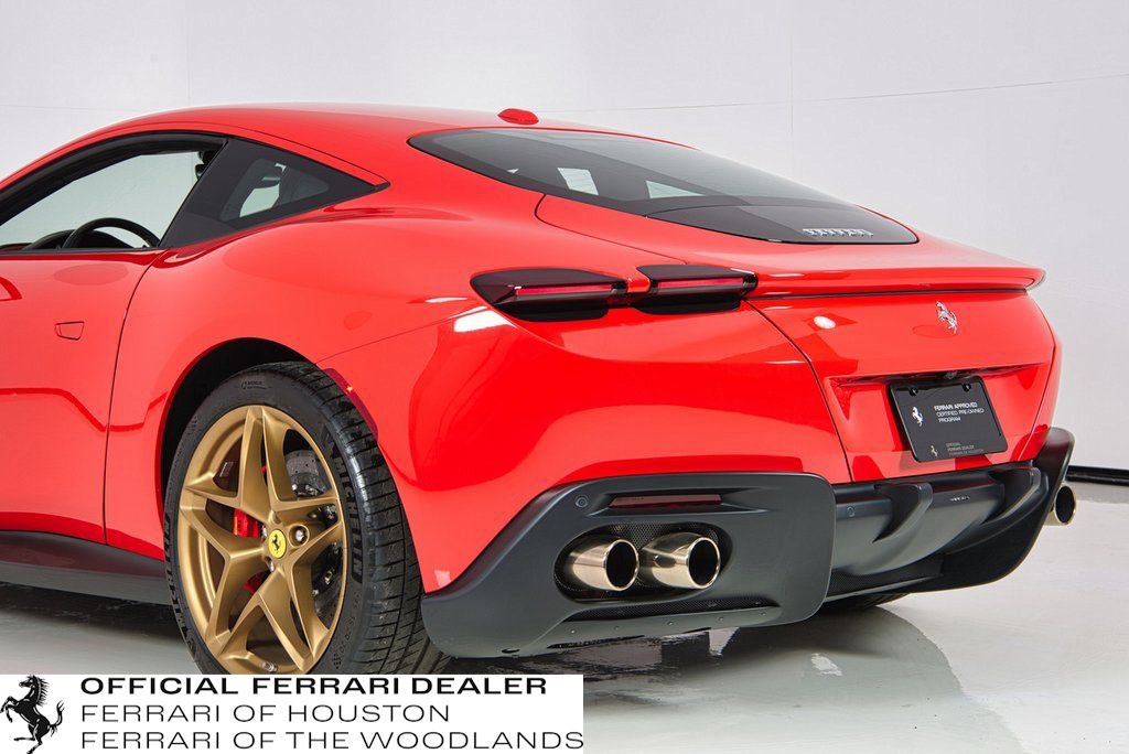 Used 2022 Ferrari Roma image 27