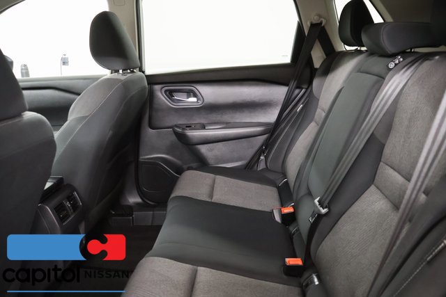 Certified 2024 Nissan Rogue SV FWD image 30