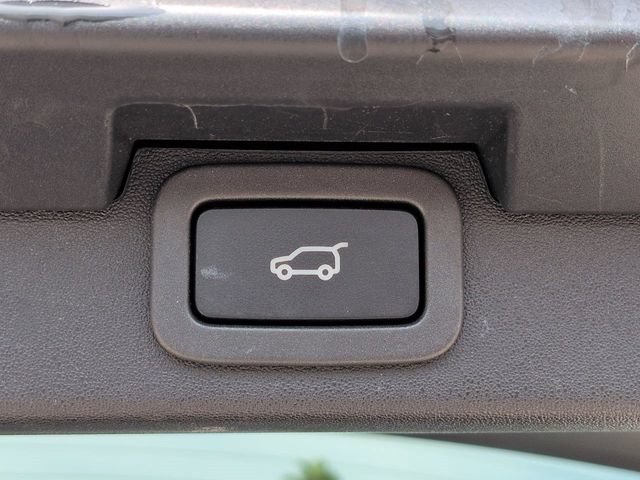 Used 2020 Land Rover Discovery Landmark AWD/4WD image 14