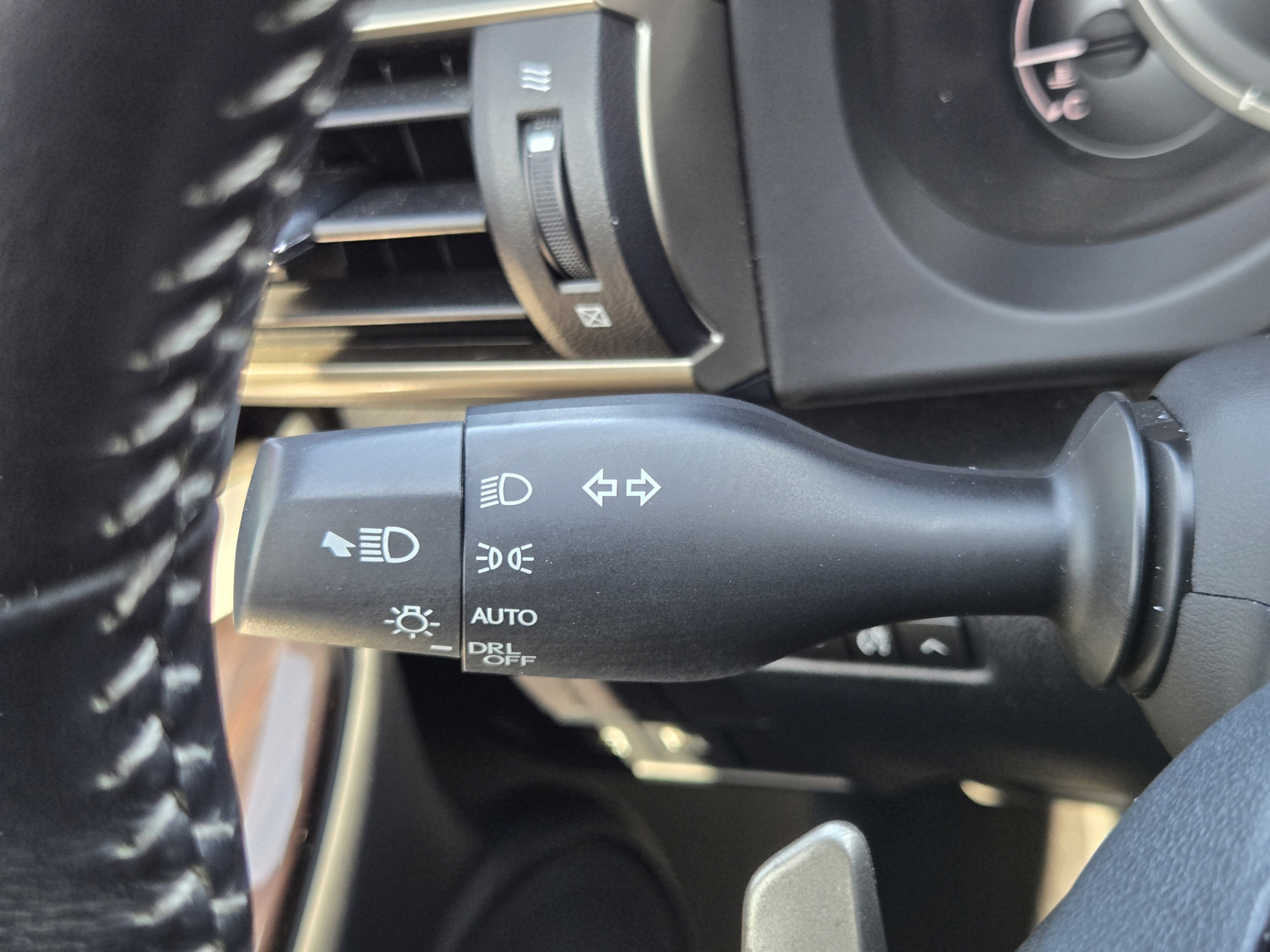 Used 2016 Lexus RC 200t w/ Navigation System Package RWD image 19