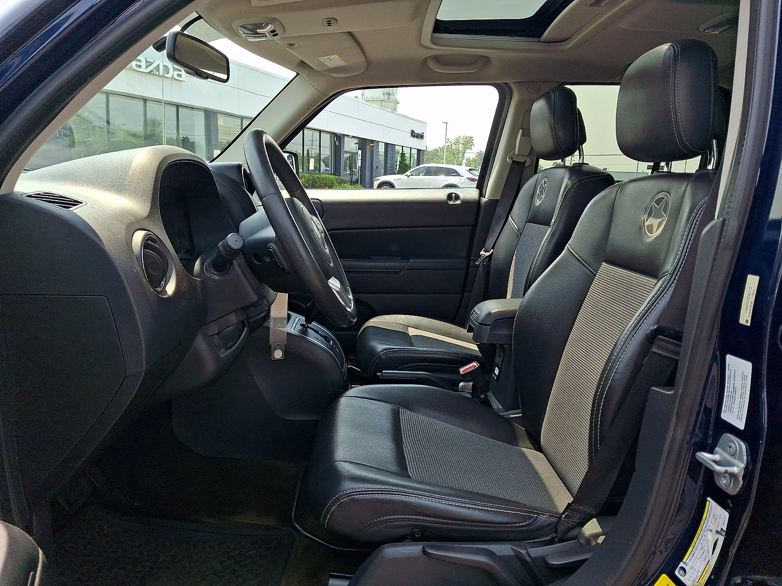 Used 2014 Jeep Patriot Latitude w/ Freedom Edition Package FWD image 15